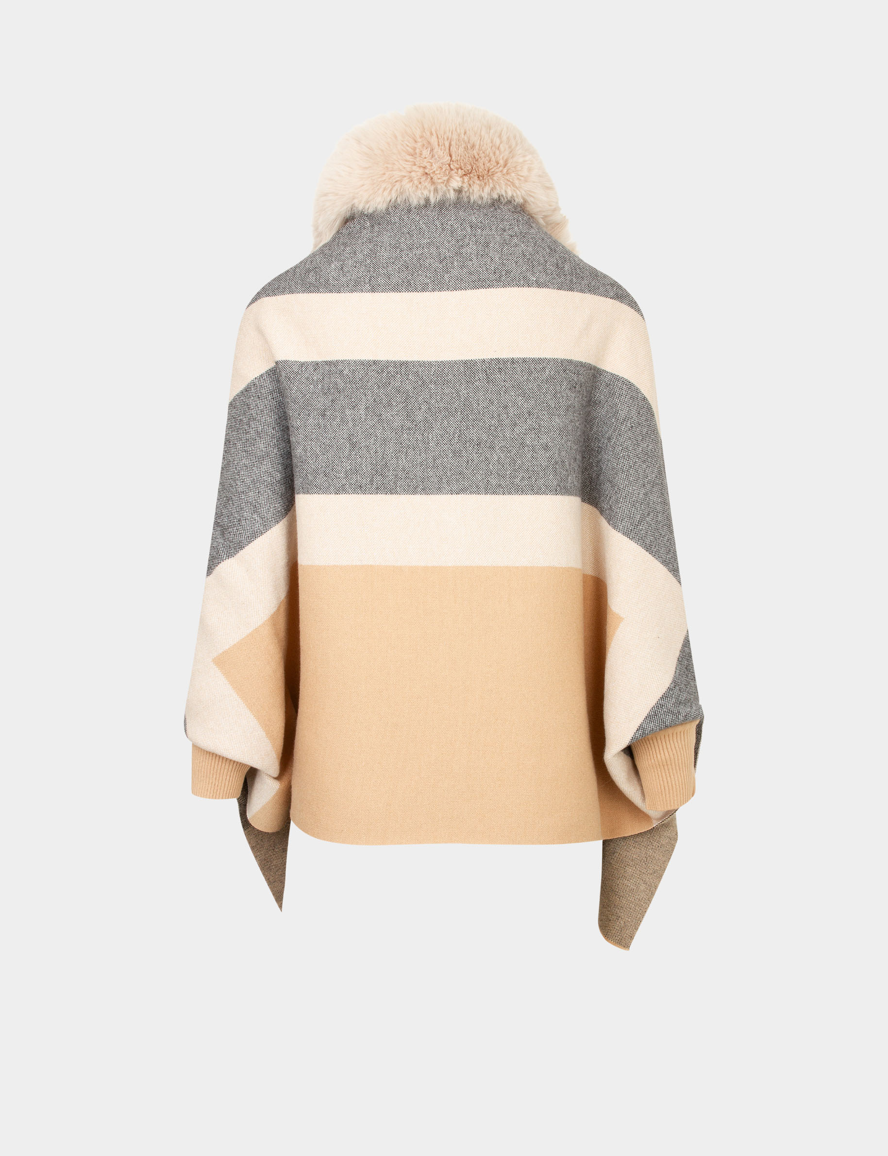 poncho con detalles pelo de imitacion beige mujer Poncho con detalles pelo de imitación beige mujer