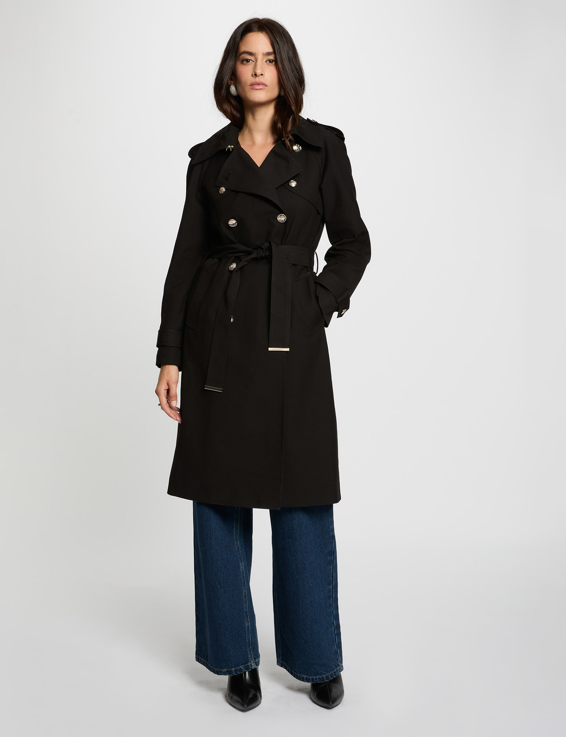 trench largo con cinturon negro mujer Trench largo con cinturón negro mujer