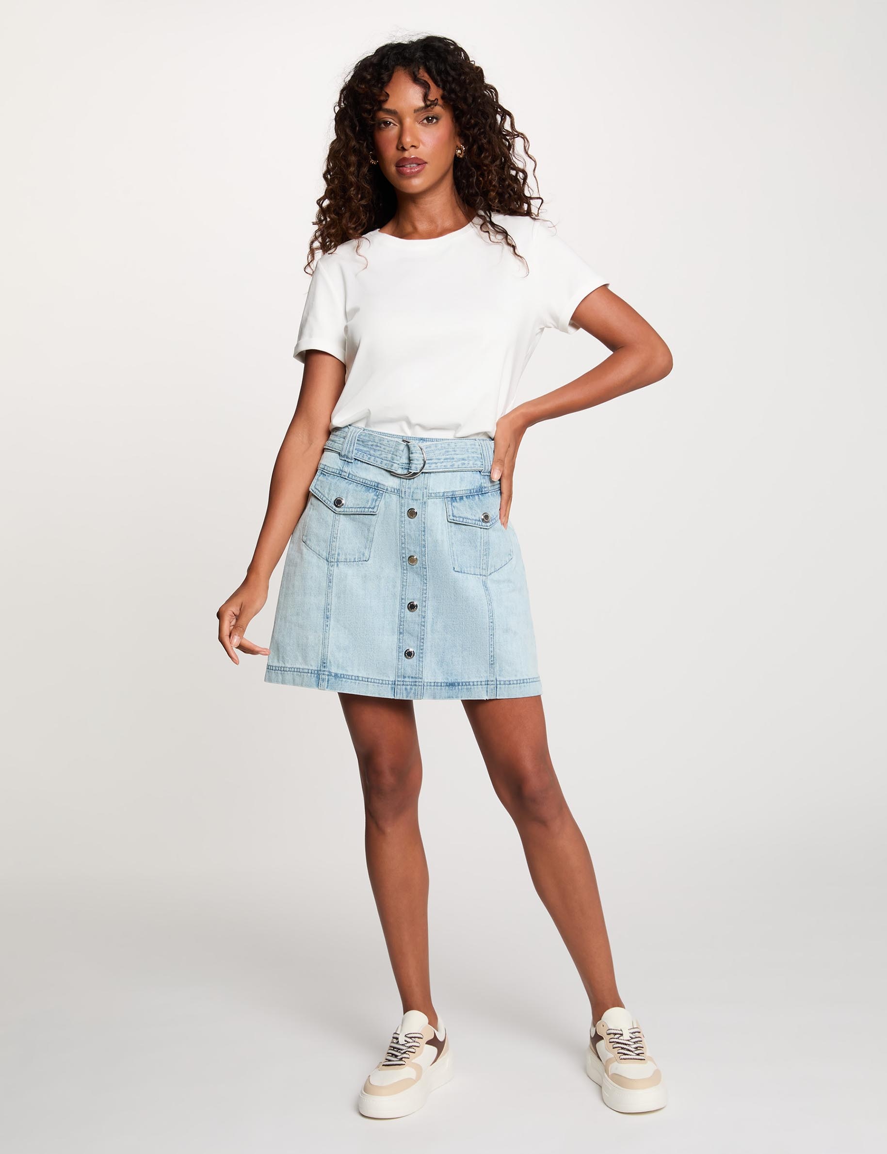 Falda vaquero corta denim descolorido mujer