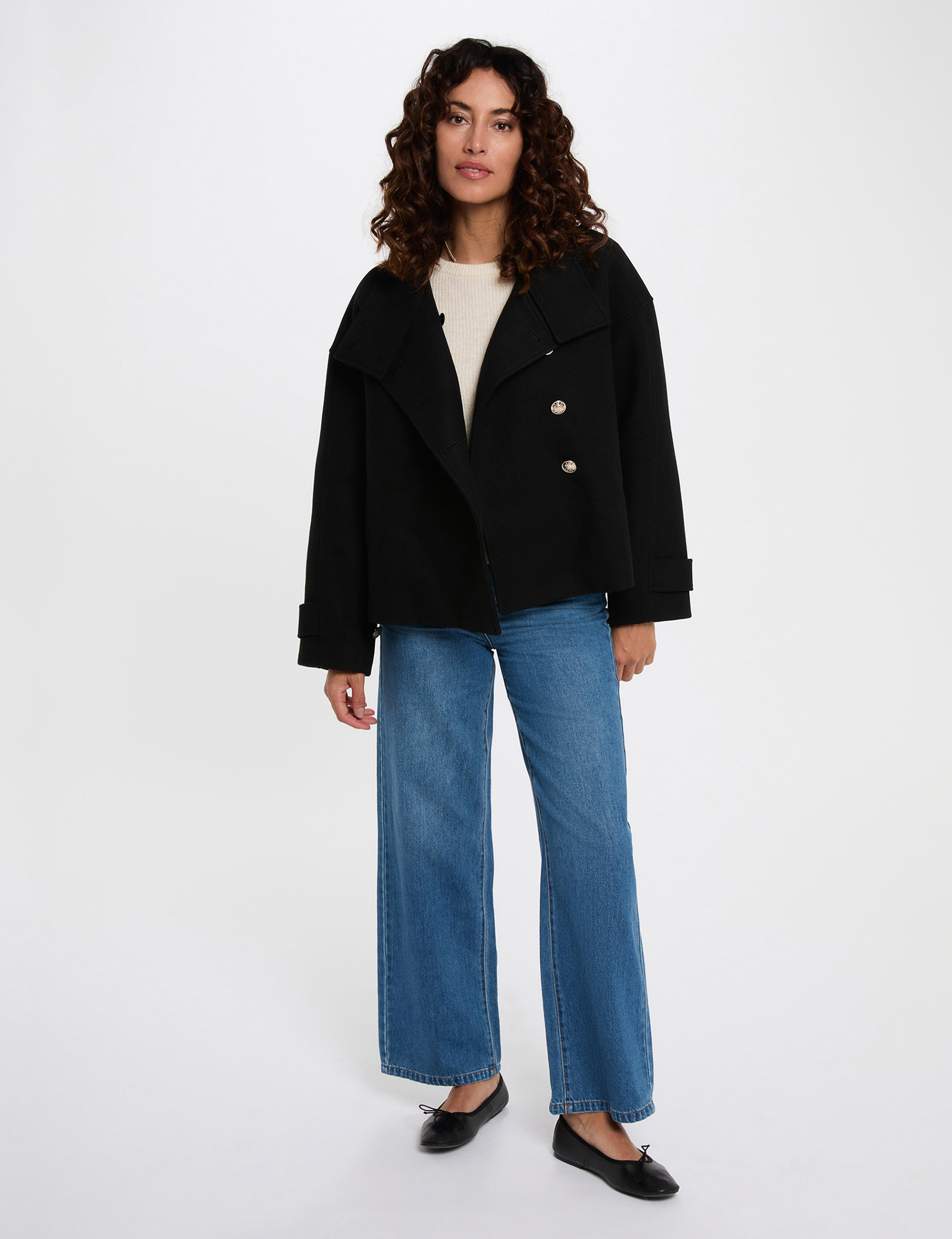 Abrigo corto oversize negro mujer