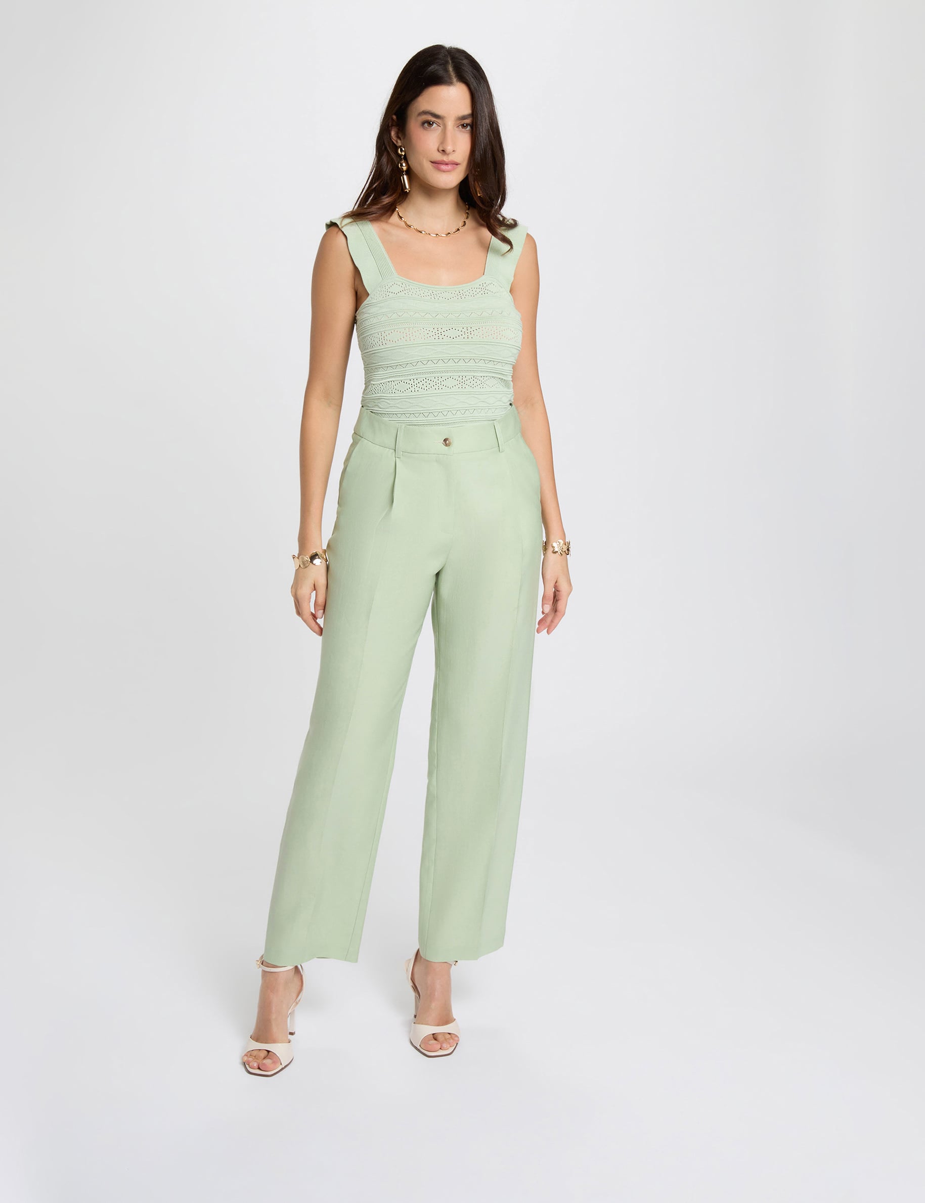 Pantal&oacute;n carrot de tiro alto verde pastel mujer