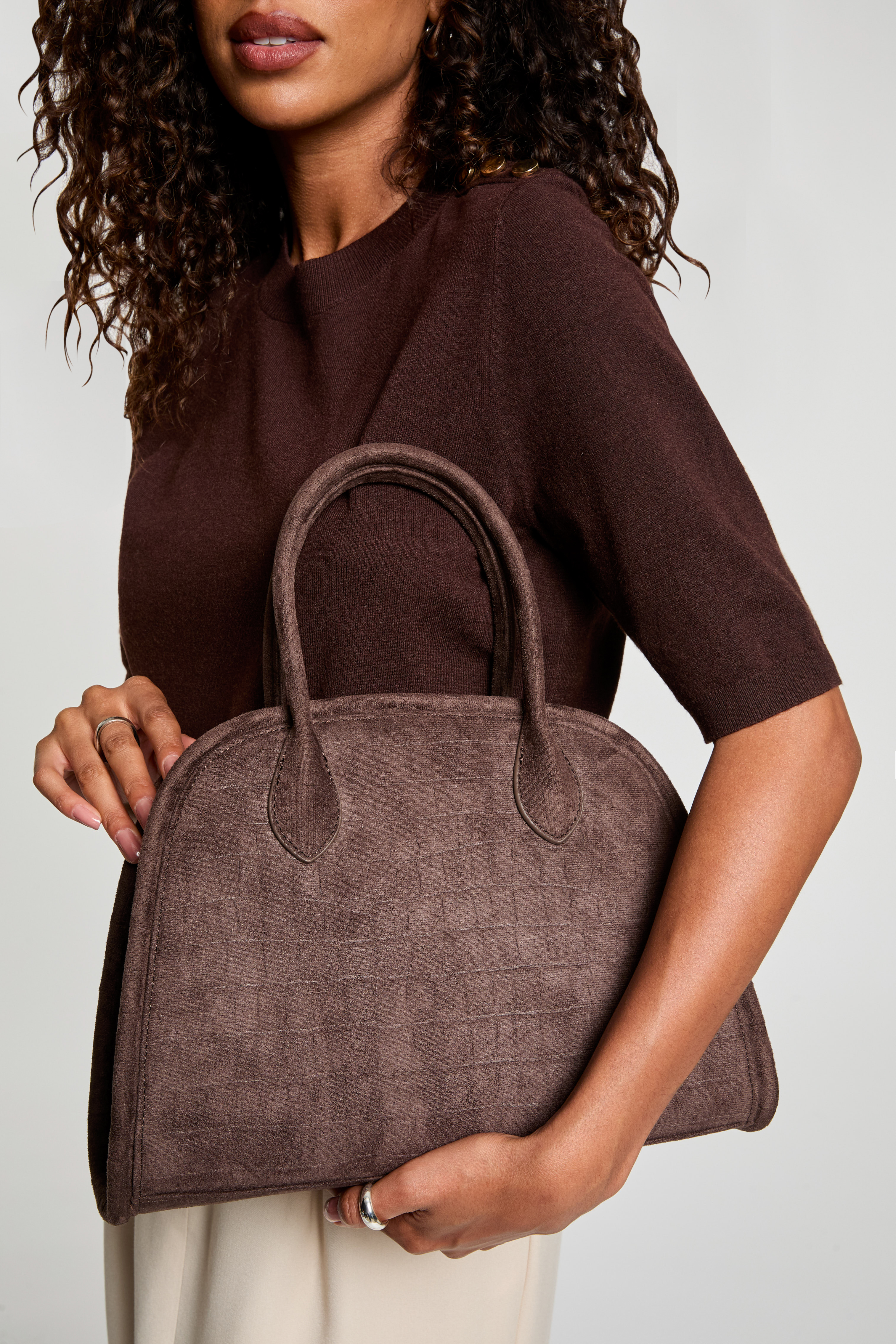 Bolso de ante efecto cocodrilo marr&oacute;n oscuro mujer