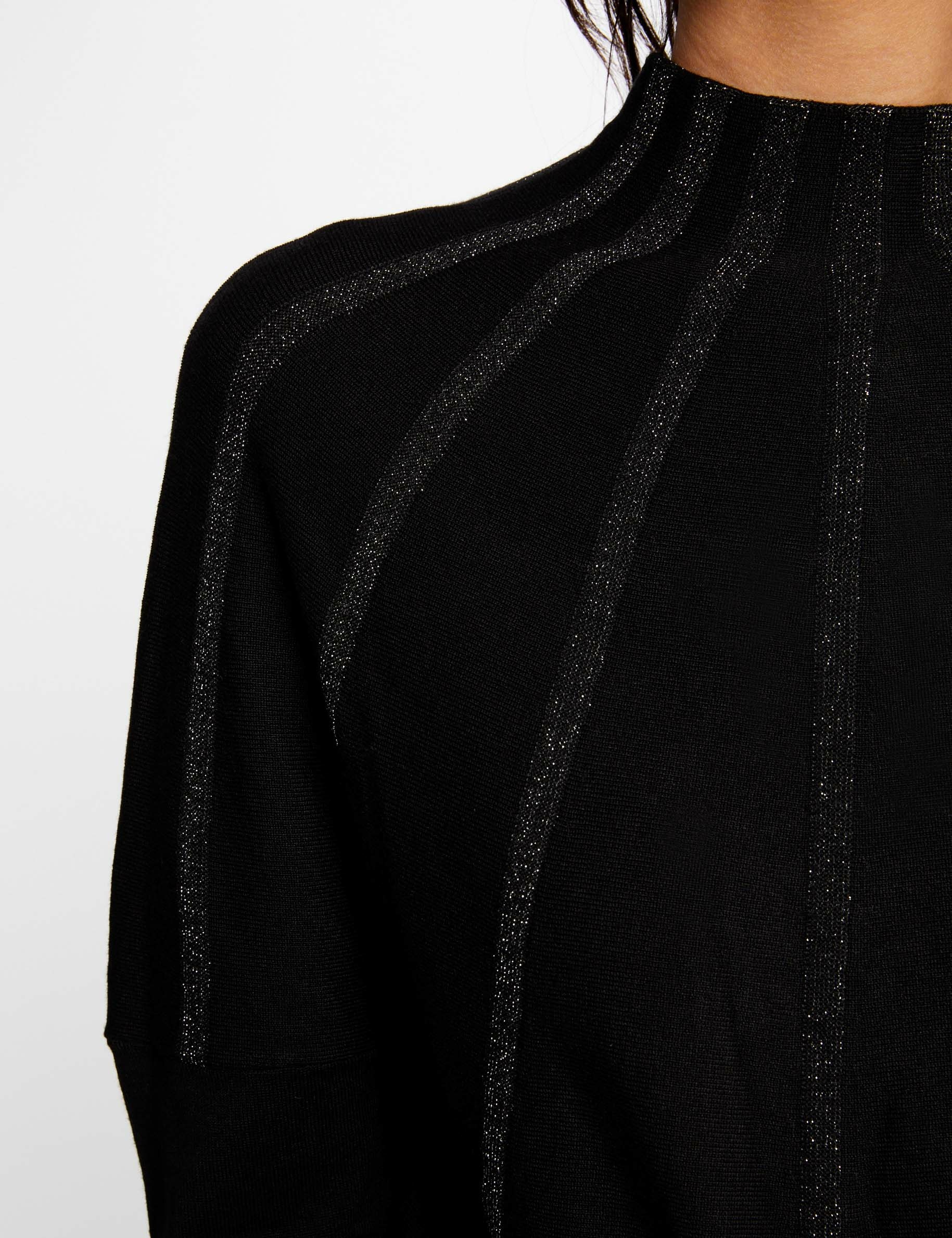 Jersey manga larga con cuello alto negro mujer