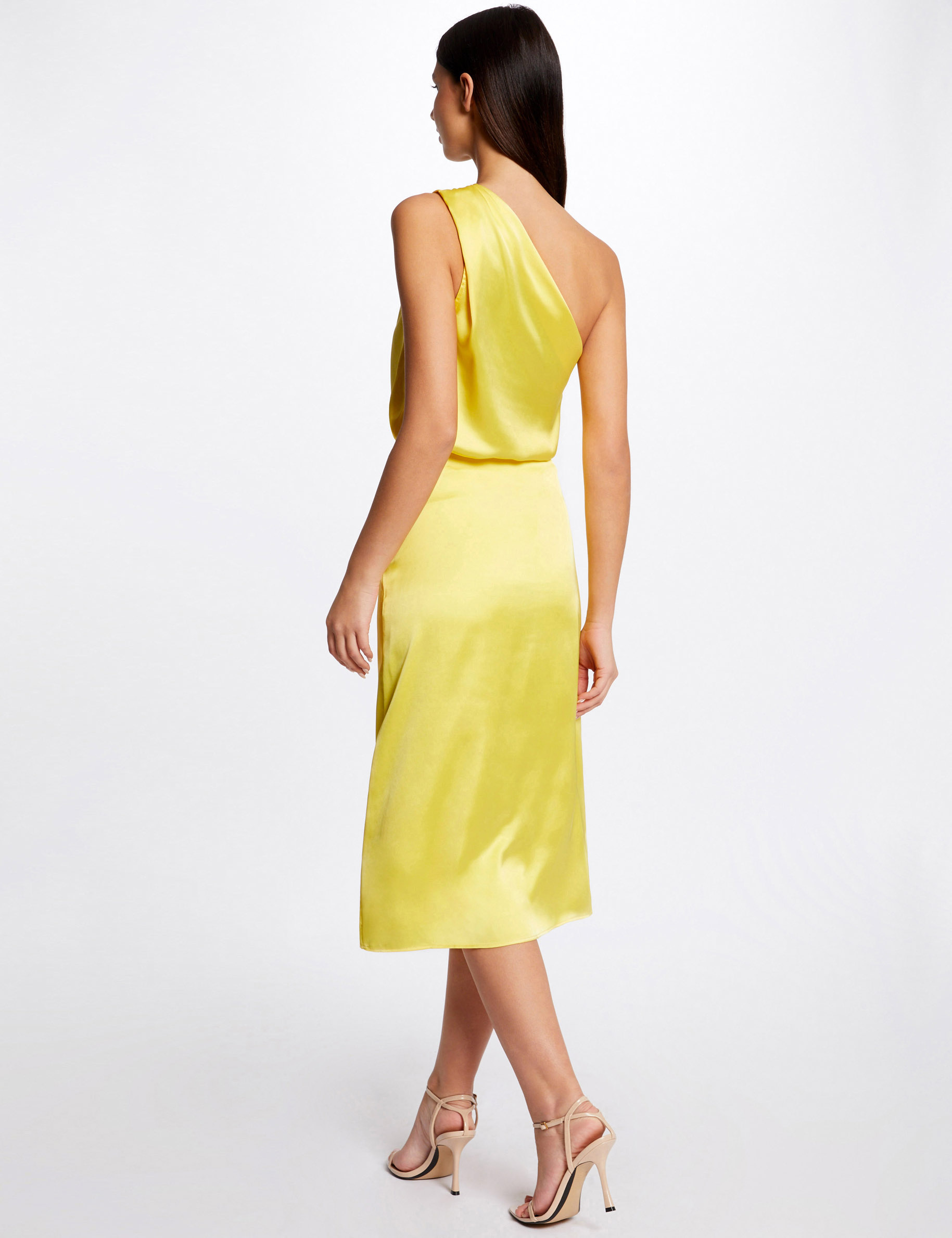 Blusa asimétrica de satén amarillo mujer Blusa asimétrica de satén amarillo mujer