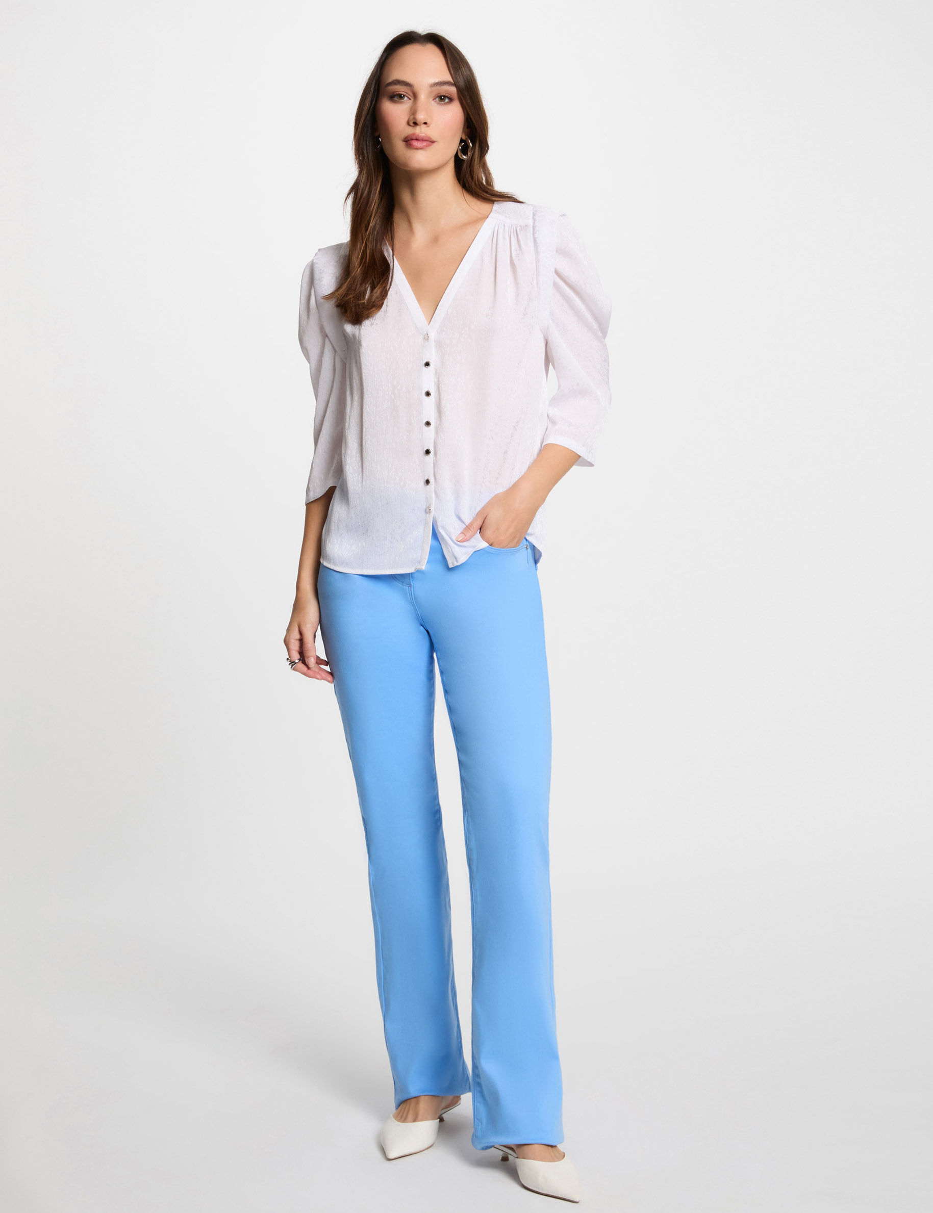 Pantalón boot-cut abotonado azul mujer