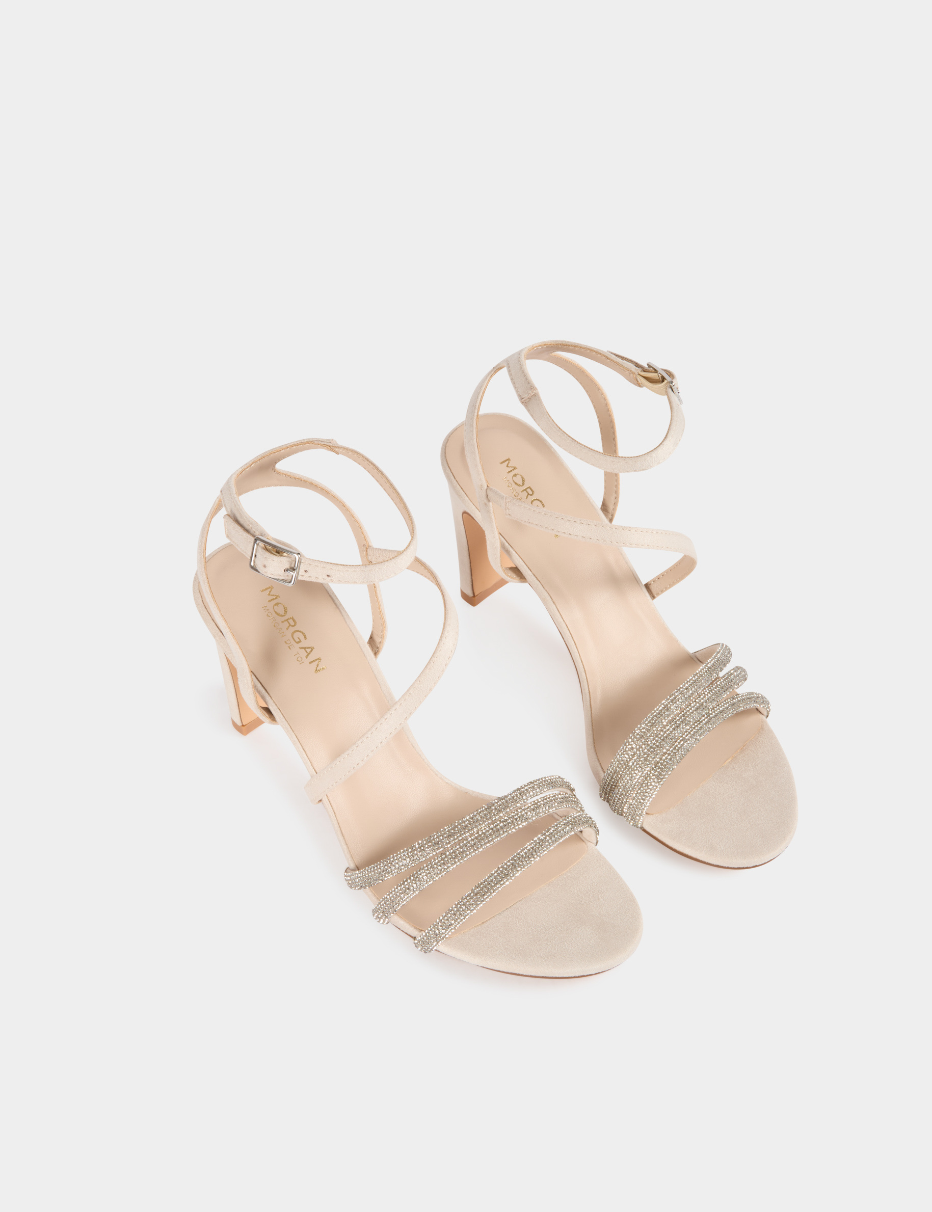 Sandalias con pedrer&iacute;a beige mujer