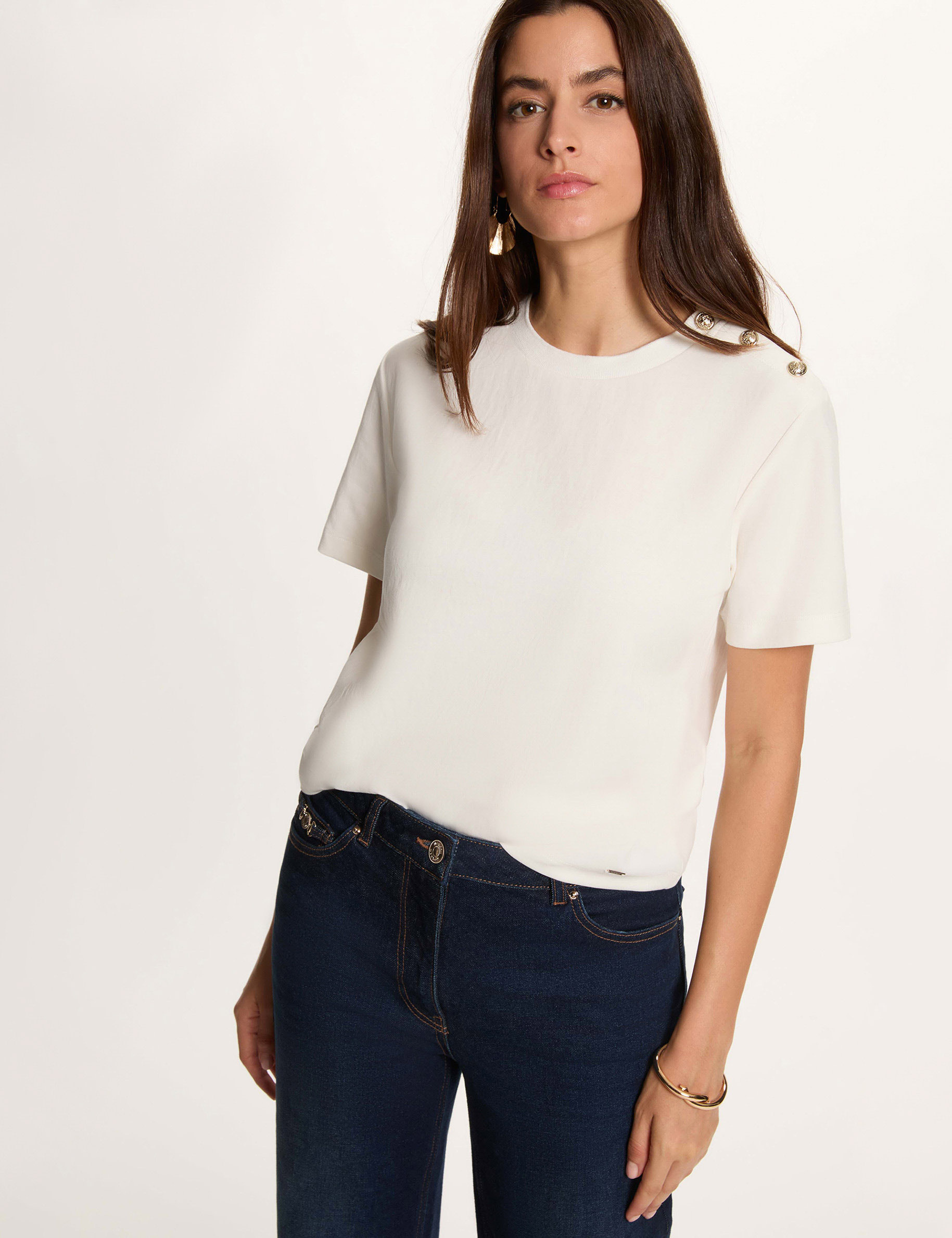 Camiseta cuello redondo con botones blanco mujer
