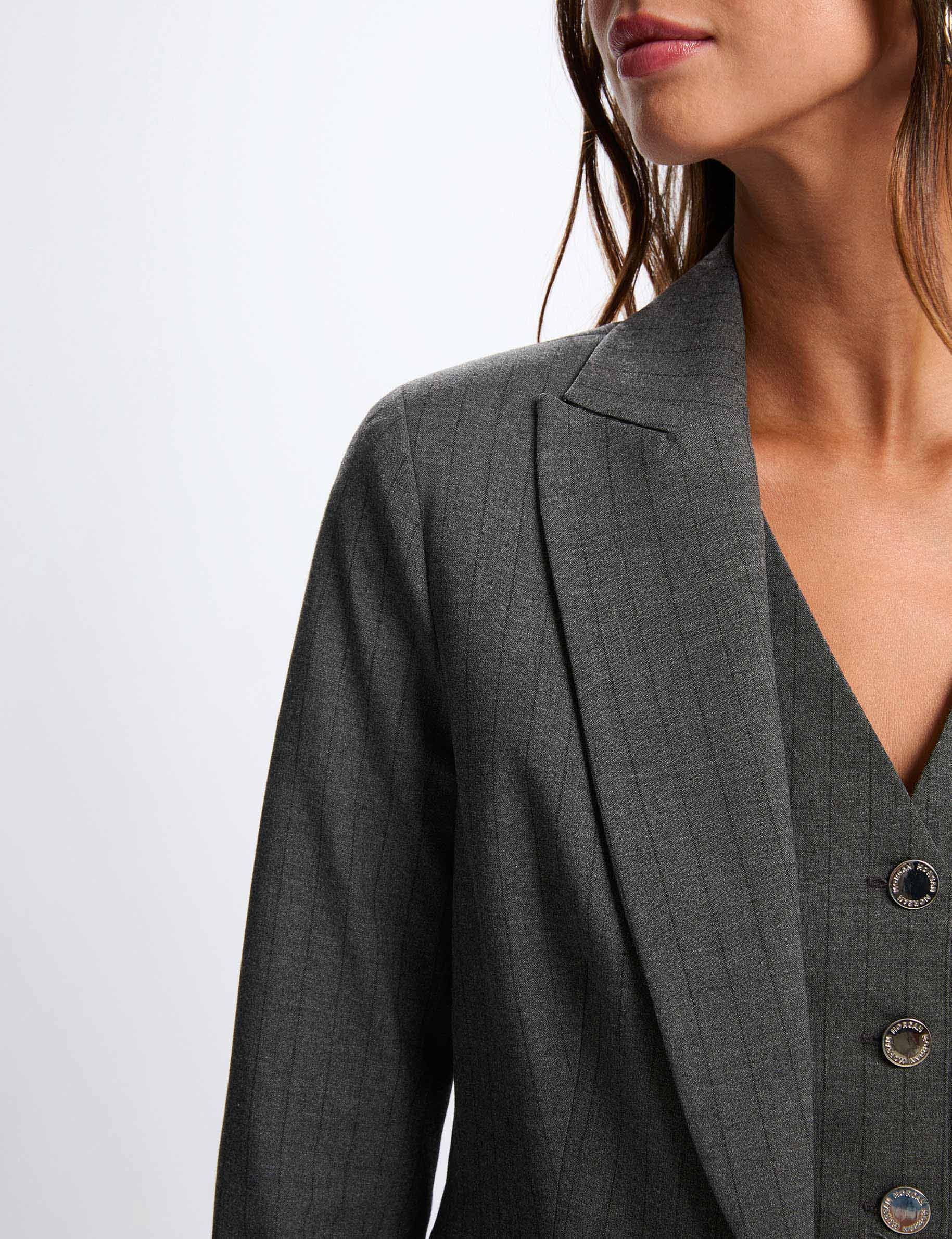 Blazer ajustado de rayas gris moyen mujer
