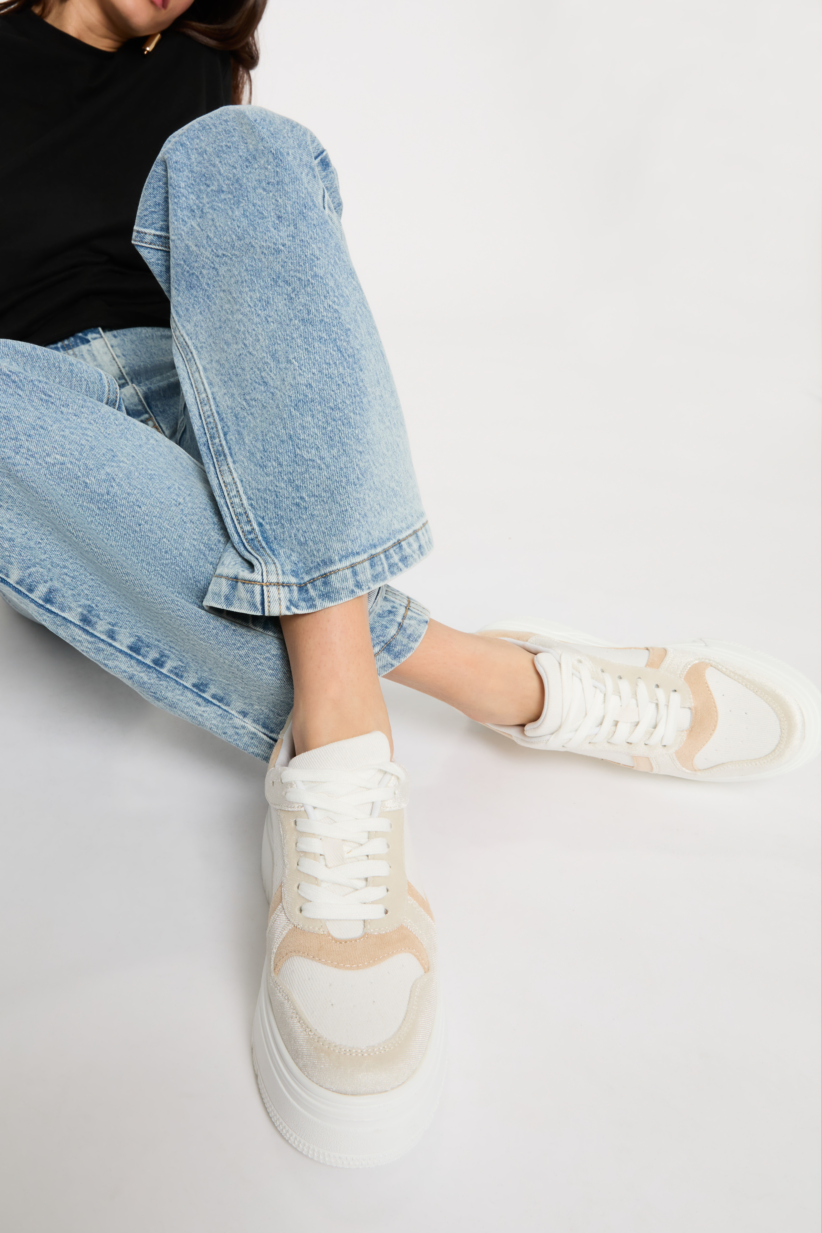 Zapatillas con plataformas beige mujer