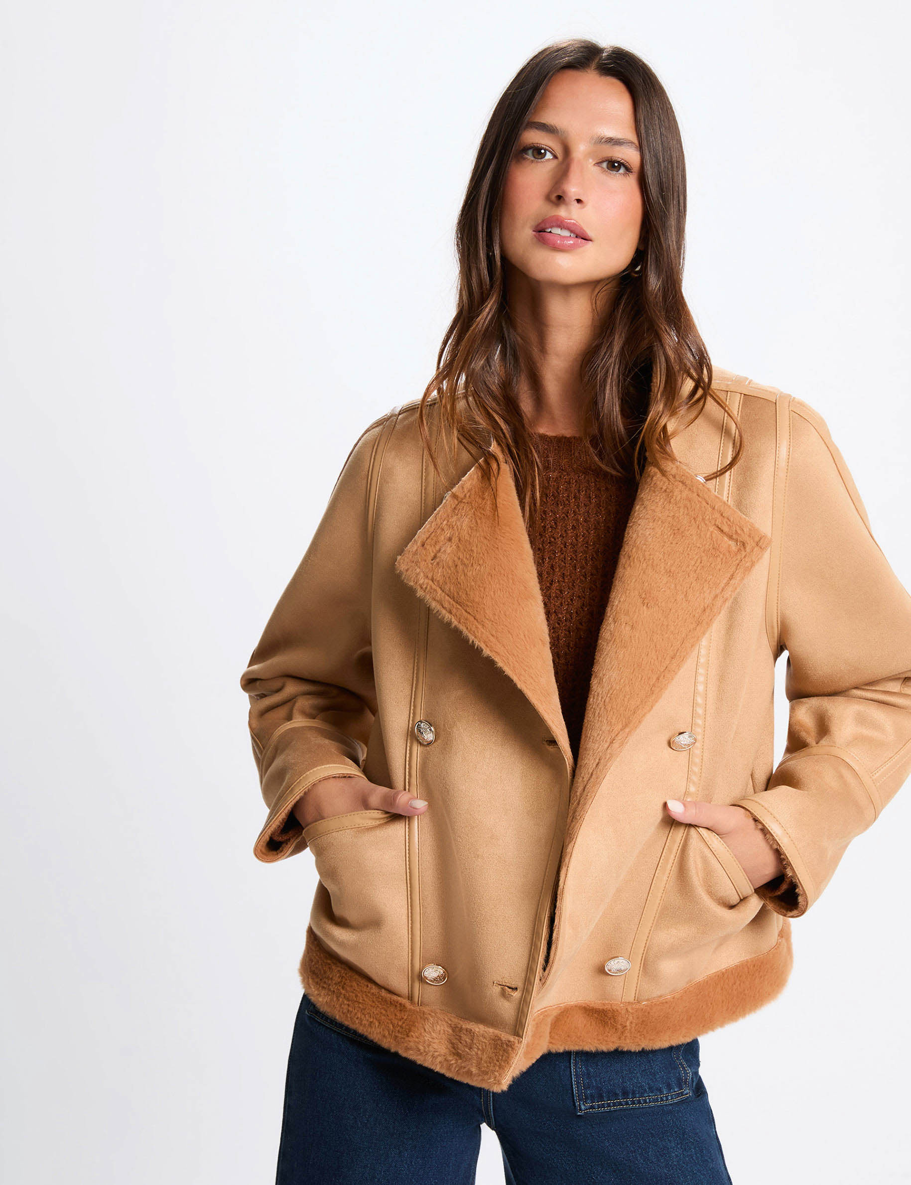 Chaqueta corta de piel con lana marr&oacute;n co&ntilde;ac mujer