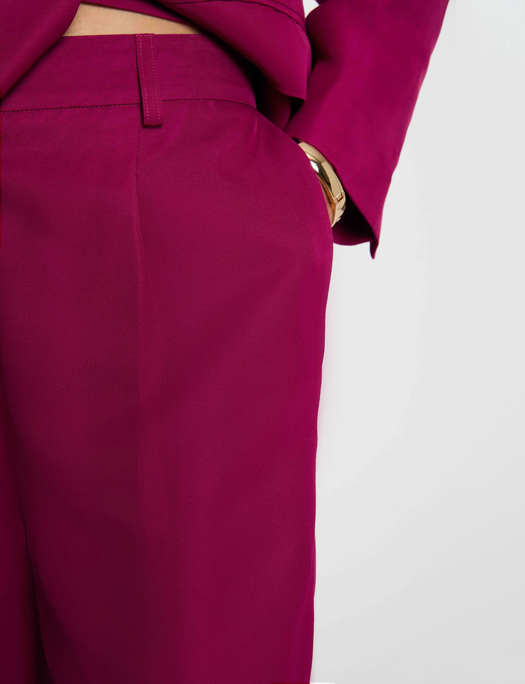 Pantal&oacute;n ancho de tiro alto ciruela mujer