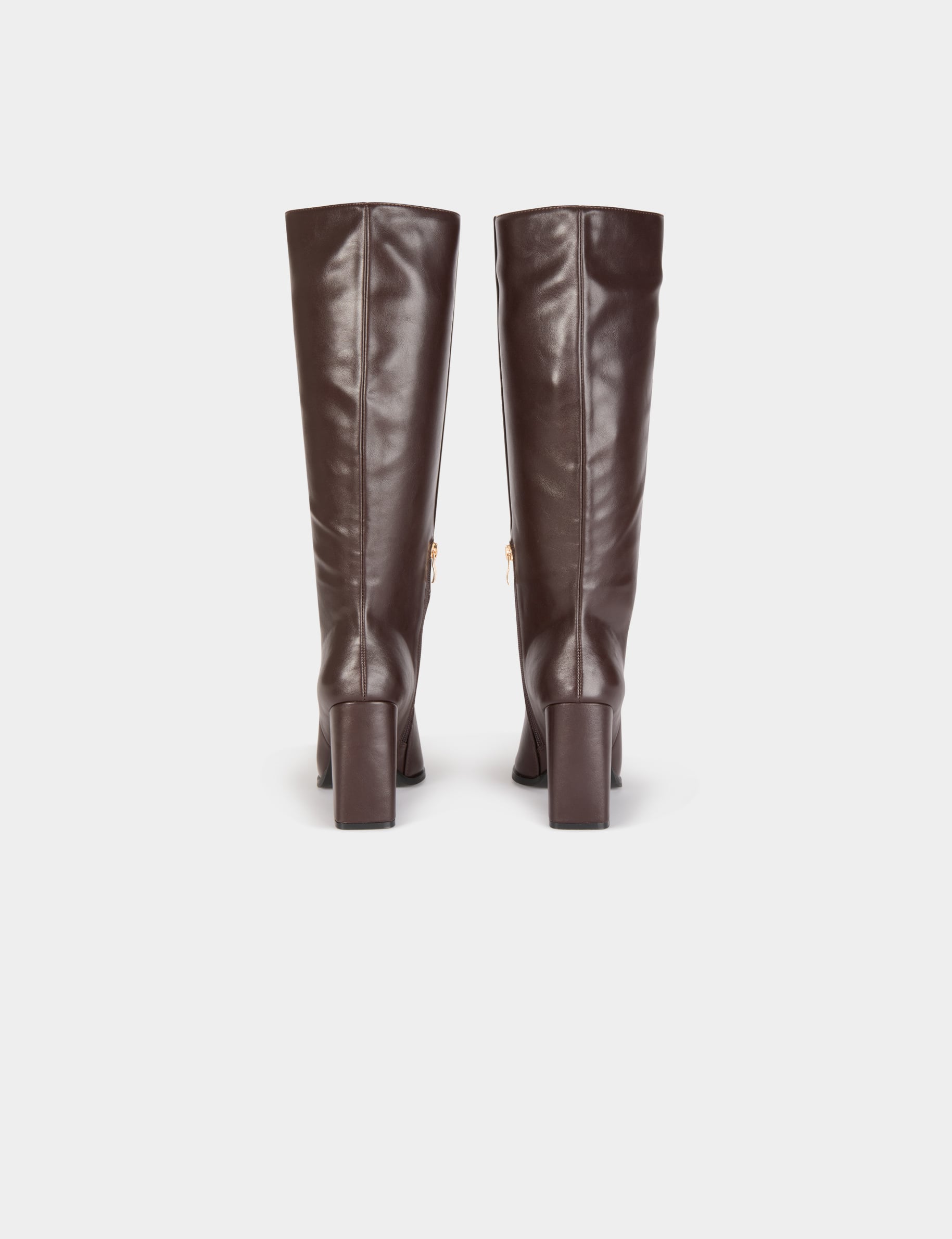 Botas con tacones y puntera fina marr&oacute;n oscuro mujer