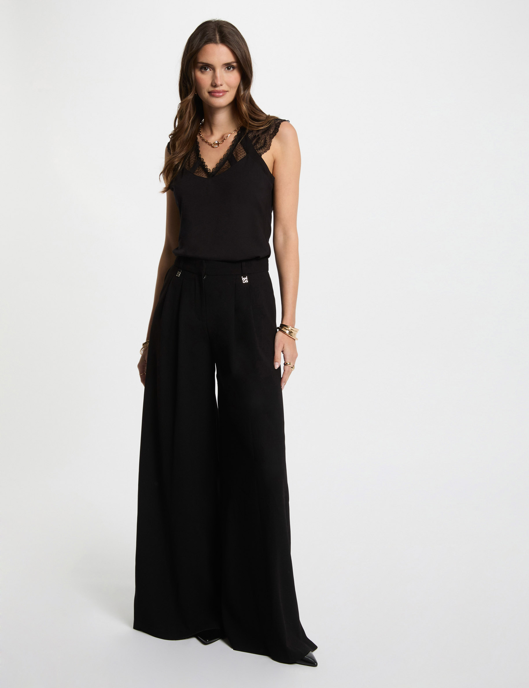 Camiseta de encaje con cuello en v negro mujer