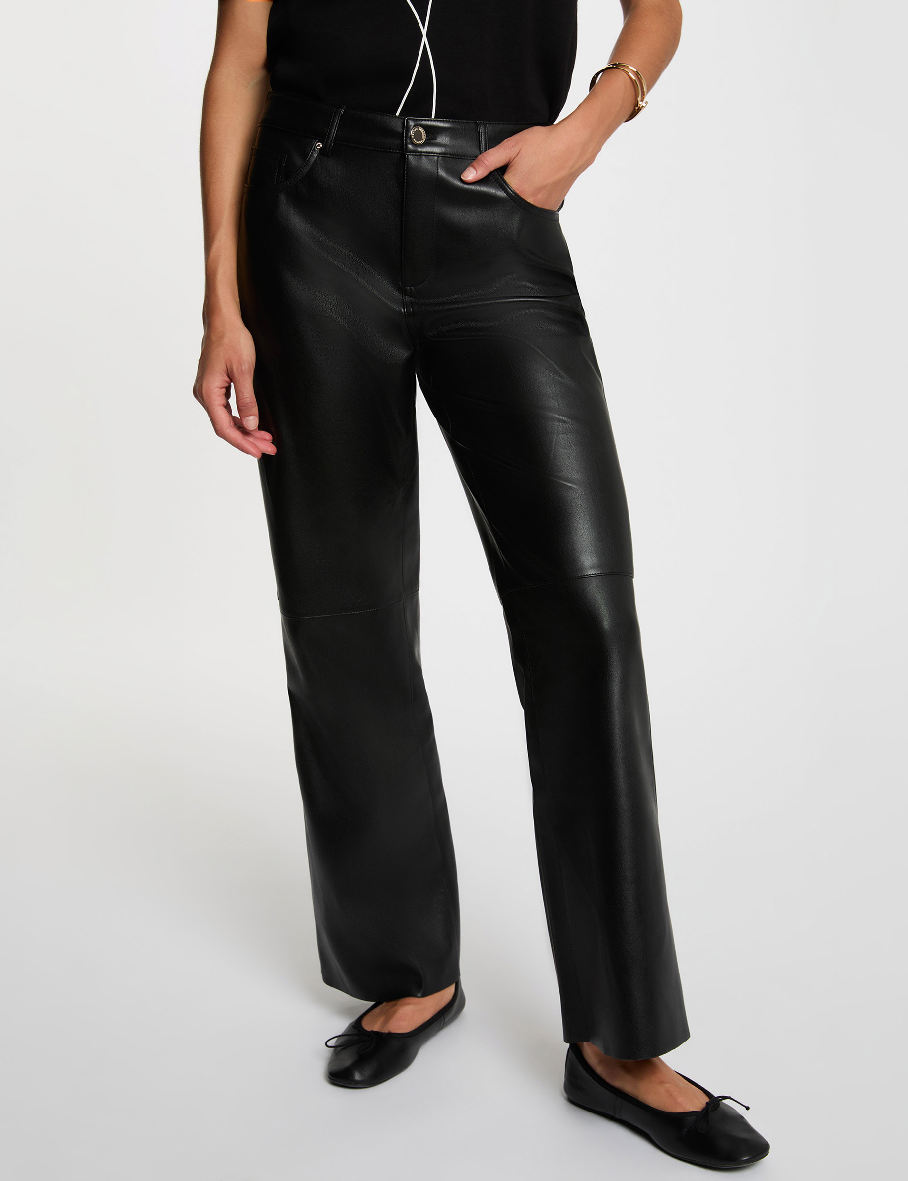 Pantal&oacute;n bootcut de cuero sint&eacute;tico negro mujer