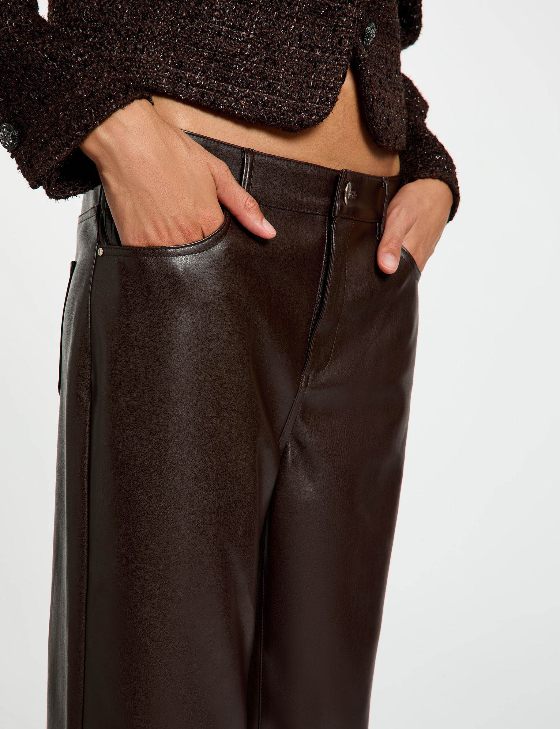 Pantal&oacute;n bootcut de cuero sint&eacute;tico marr&oacute;n oscuro mujer