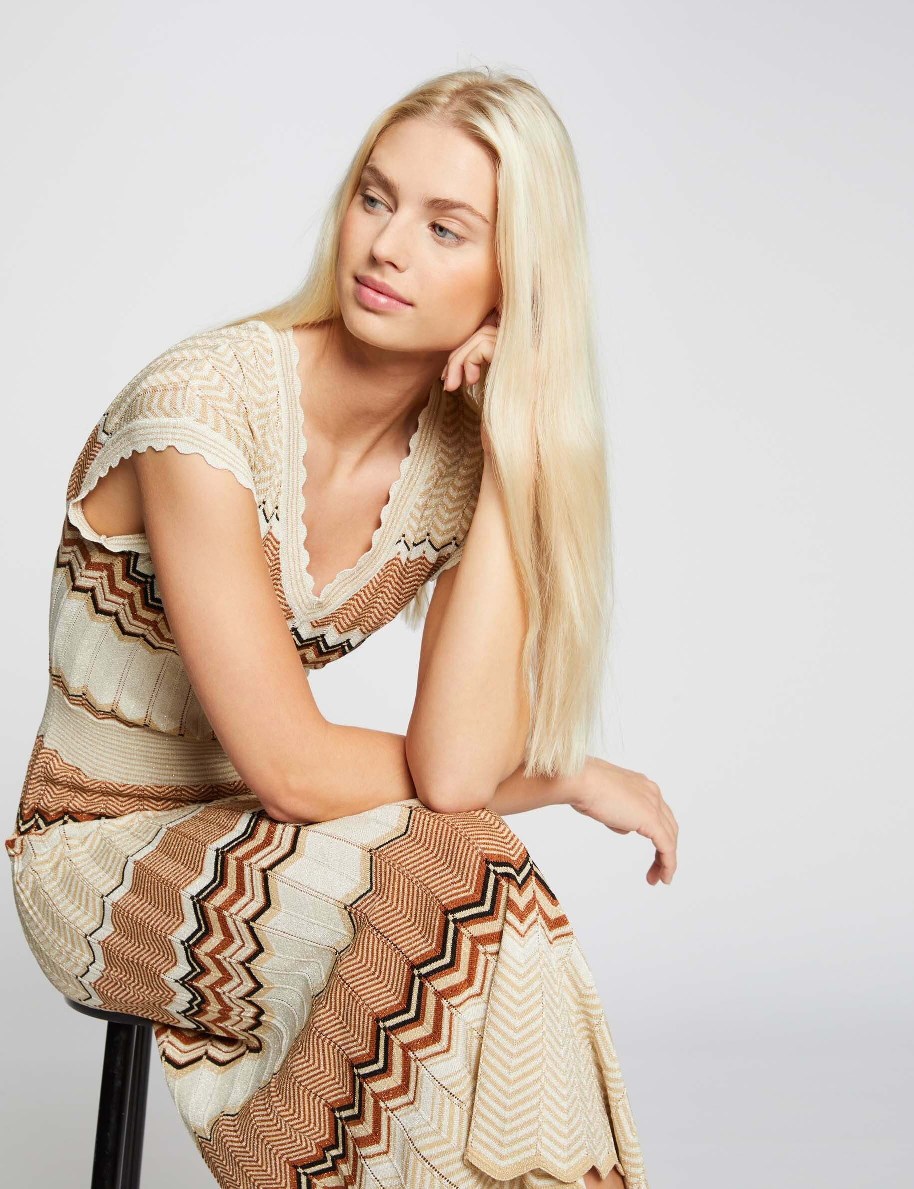 Vestido largo estilo jersey recto marr&oacute;n co&ntilde;ac mujer