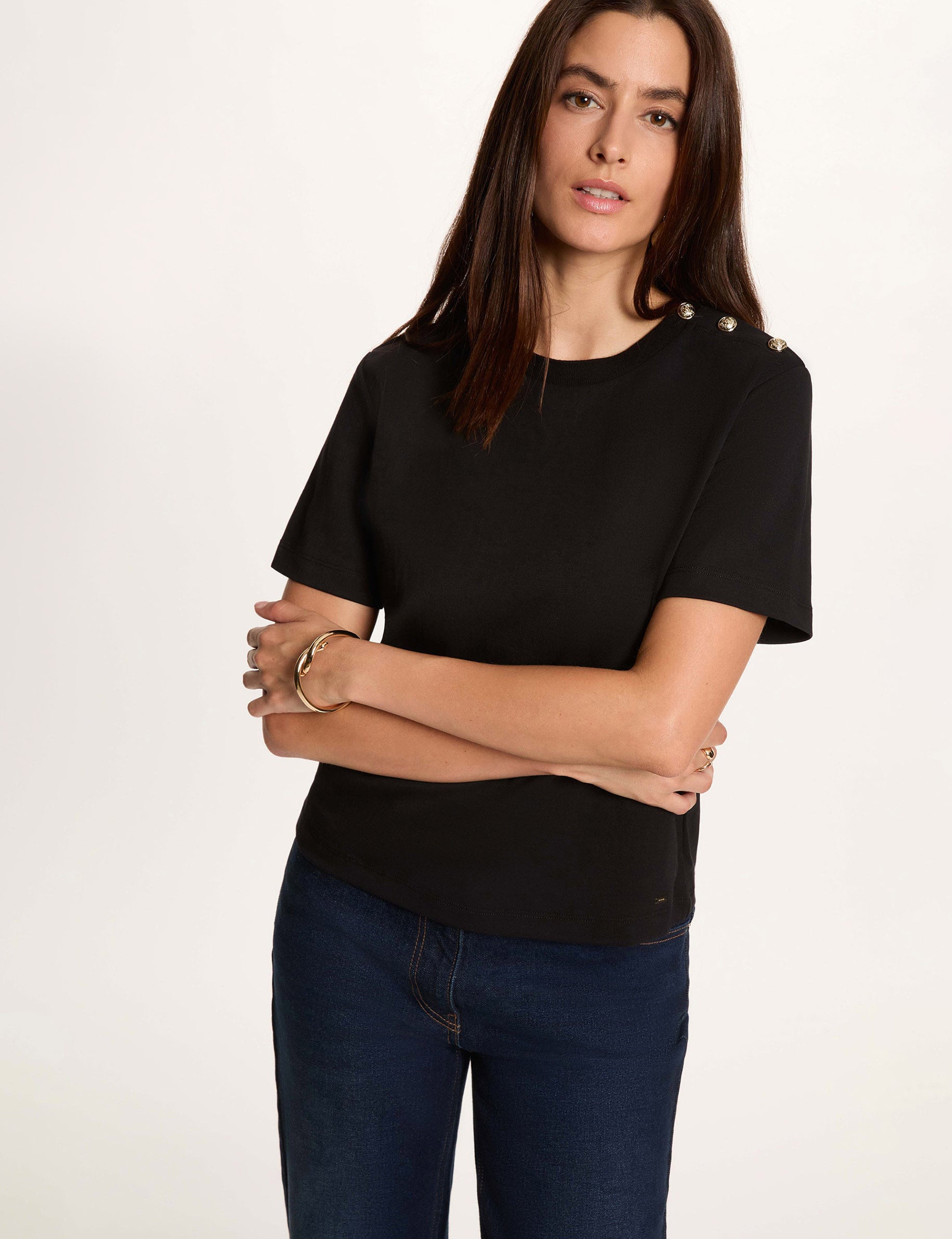 Camiseta cuello redondo con botones negro mujer