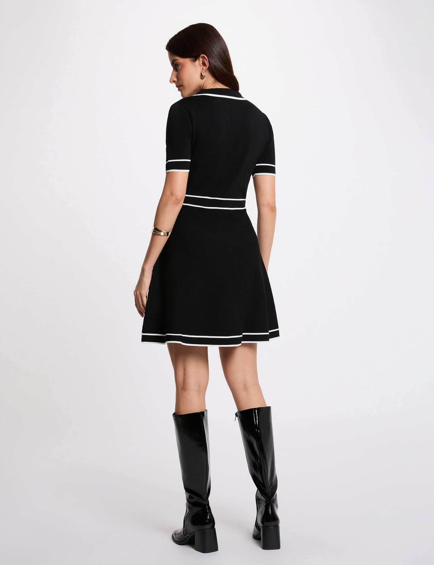 Vestido de punto corto con cuello vuelto negro mujer