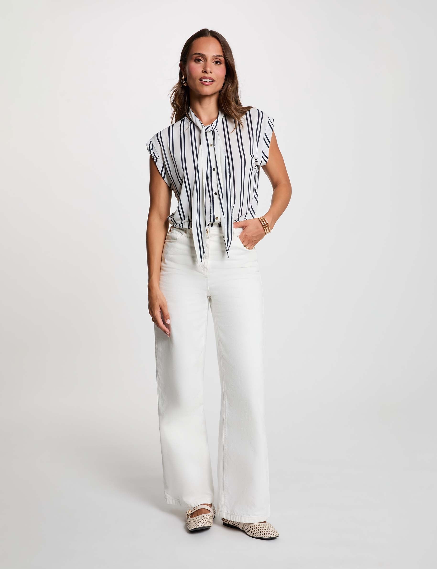 Blusa con cuello lazada blanco mujer