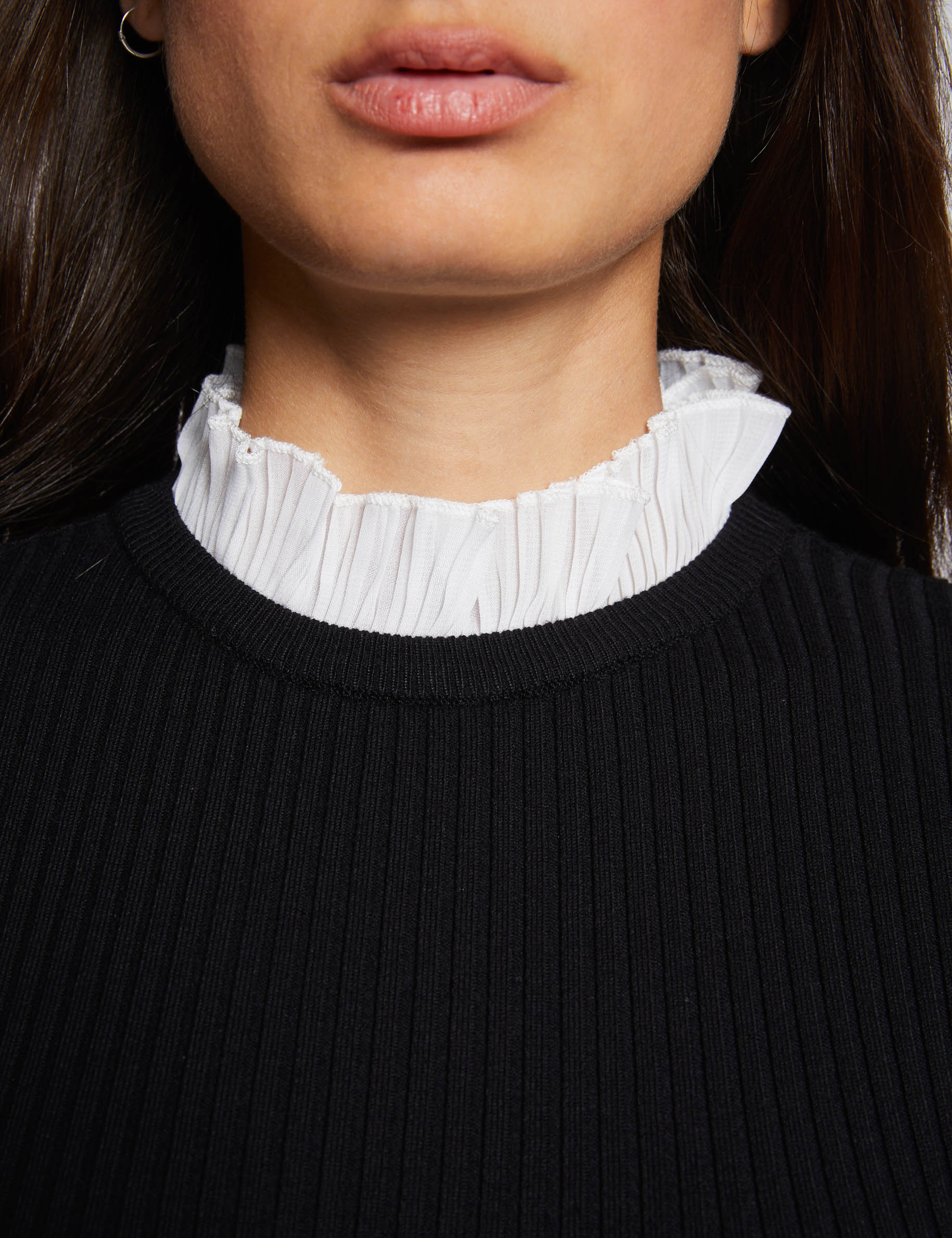 Jersey manga larga cuello plisado negro mujer