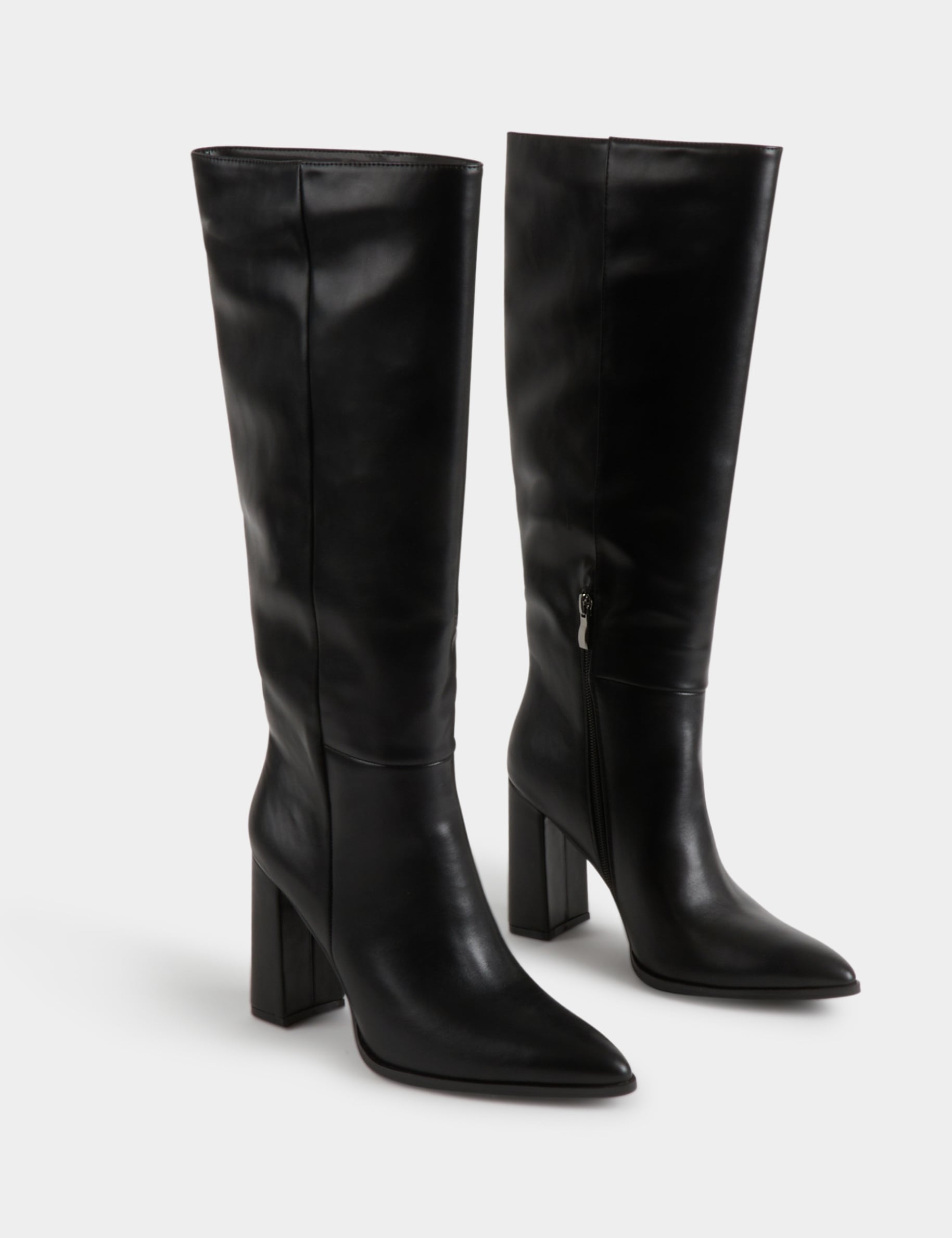 Botas con tacones y puntera fina negro mujer