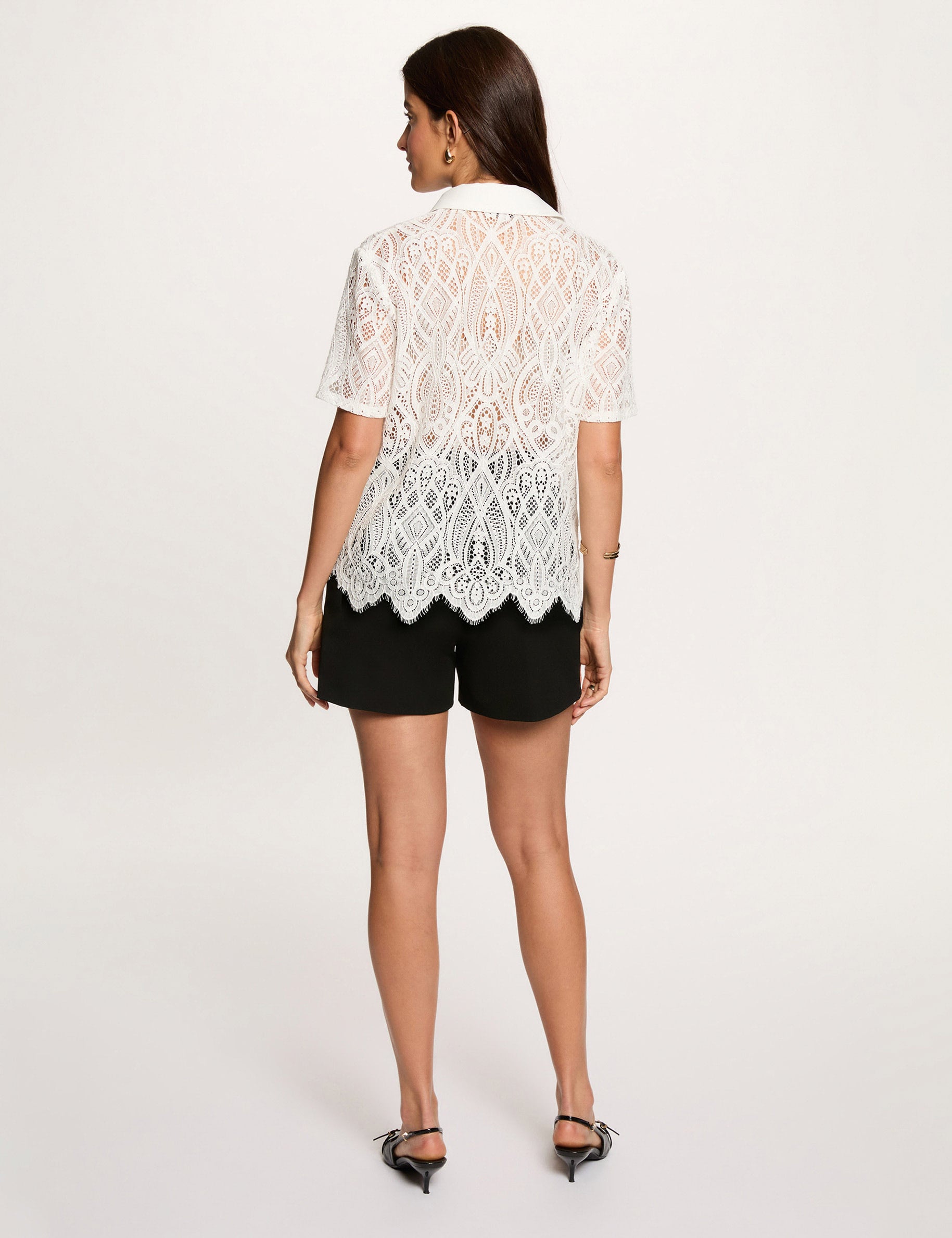 Pantal&oacute;n corto de cintura alta negro mujer