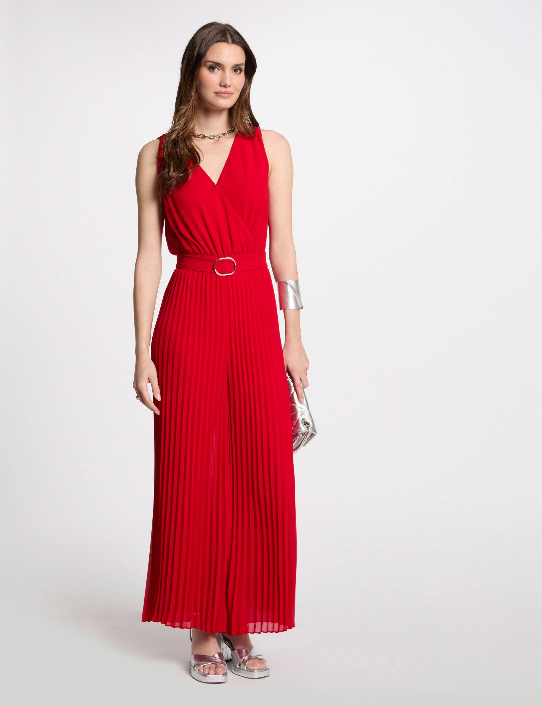 mono largo holgado con pernera plisada rojo mujer Mono largo holgado con pernera plisada rojo mujer