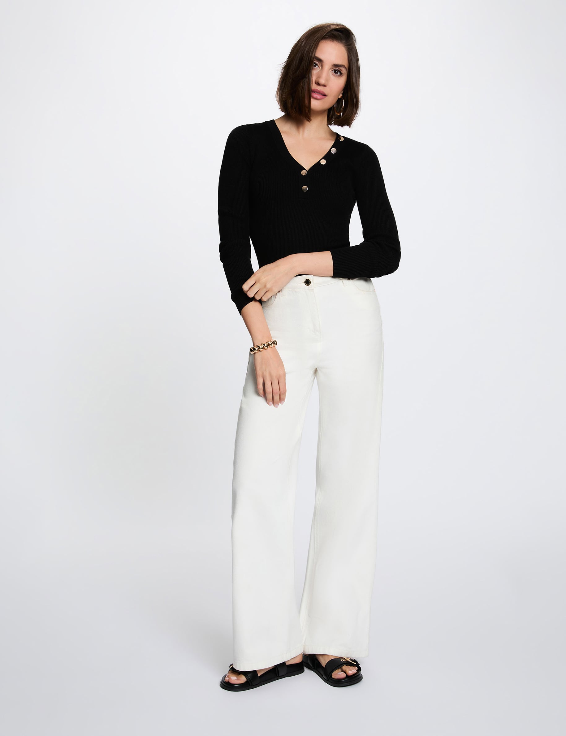 Jersey ajustado con cuello en V negro mujer