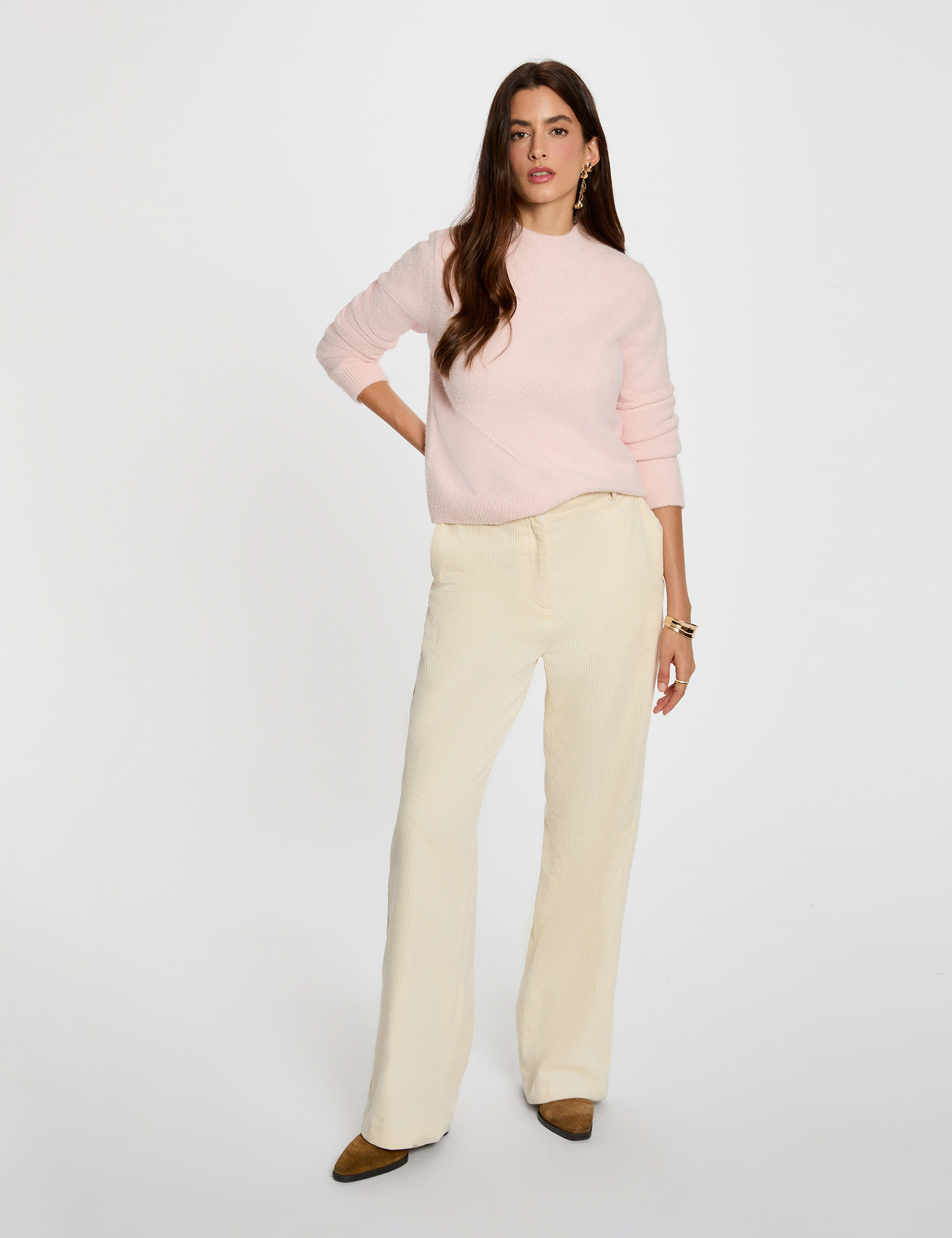 Jersey ajustado de cuello alto rosa claro mujer