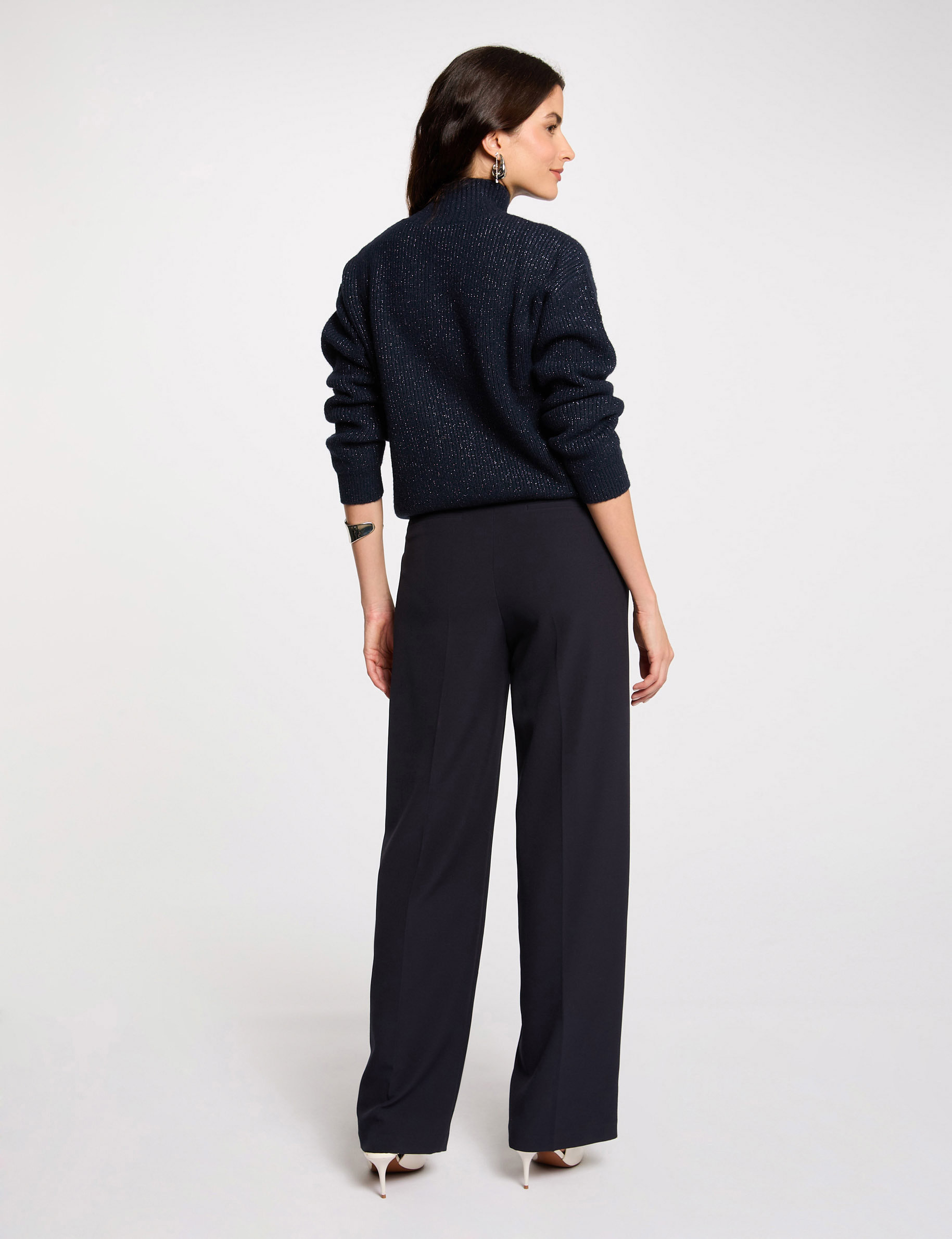 pantalon recto con pinzas azul marino mujer Pantalón recto con pinzas azul marino mujer