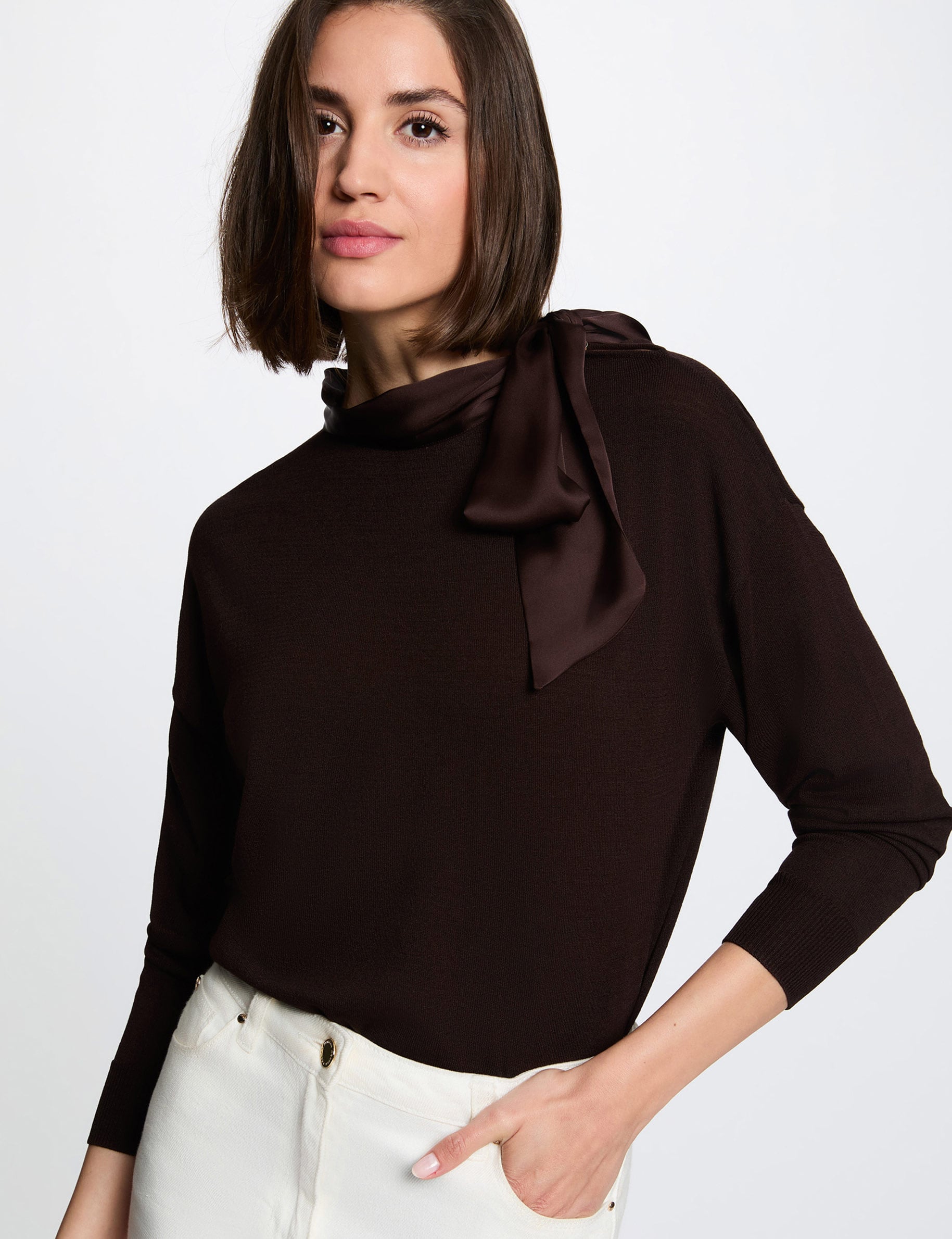 Jersey cuello redondo mangas largas marr&oacute;n oscuro mujer