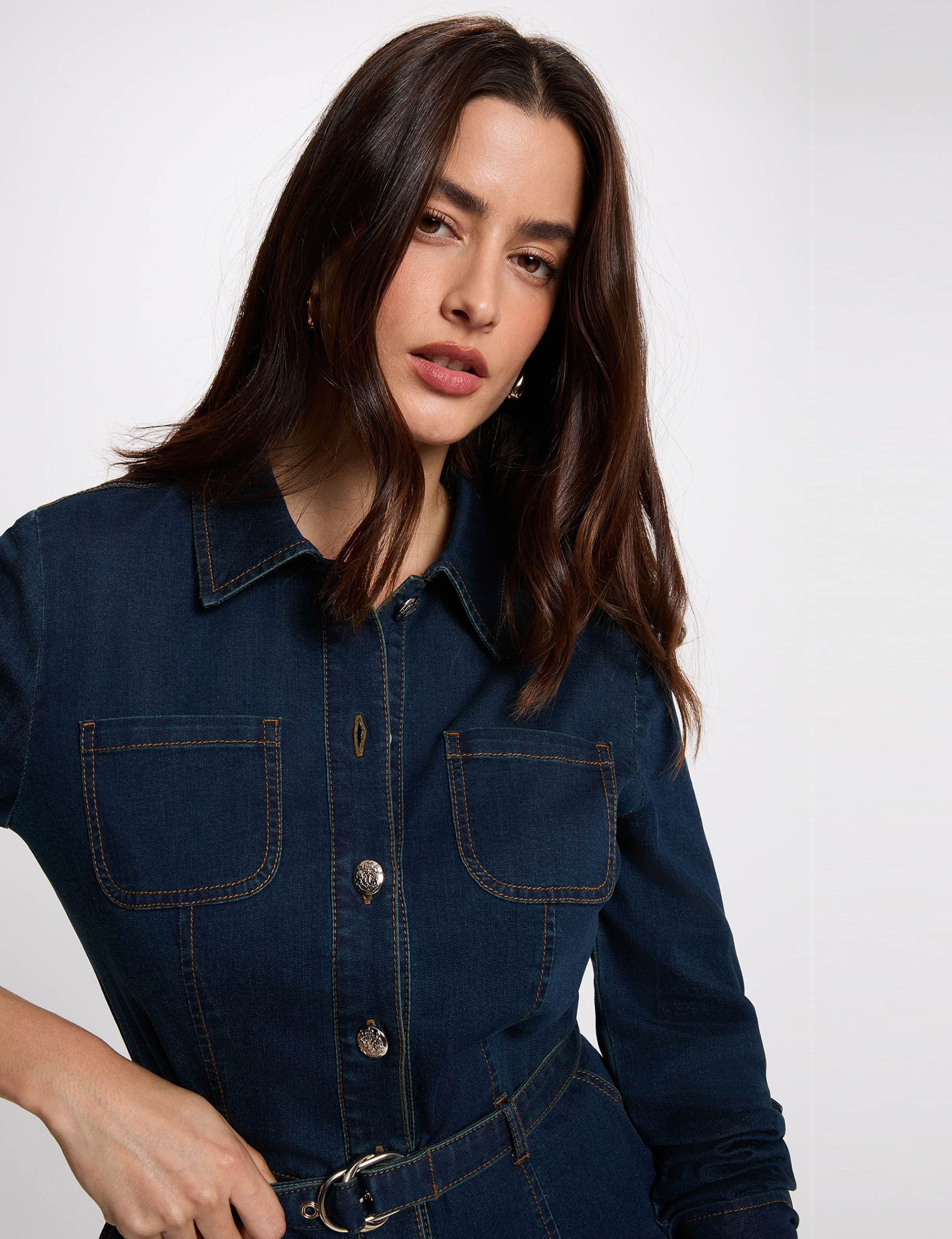 Vestido corto ajustado denim crudo mujer