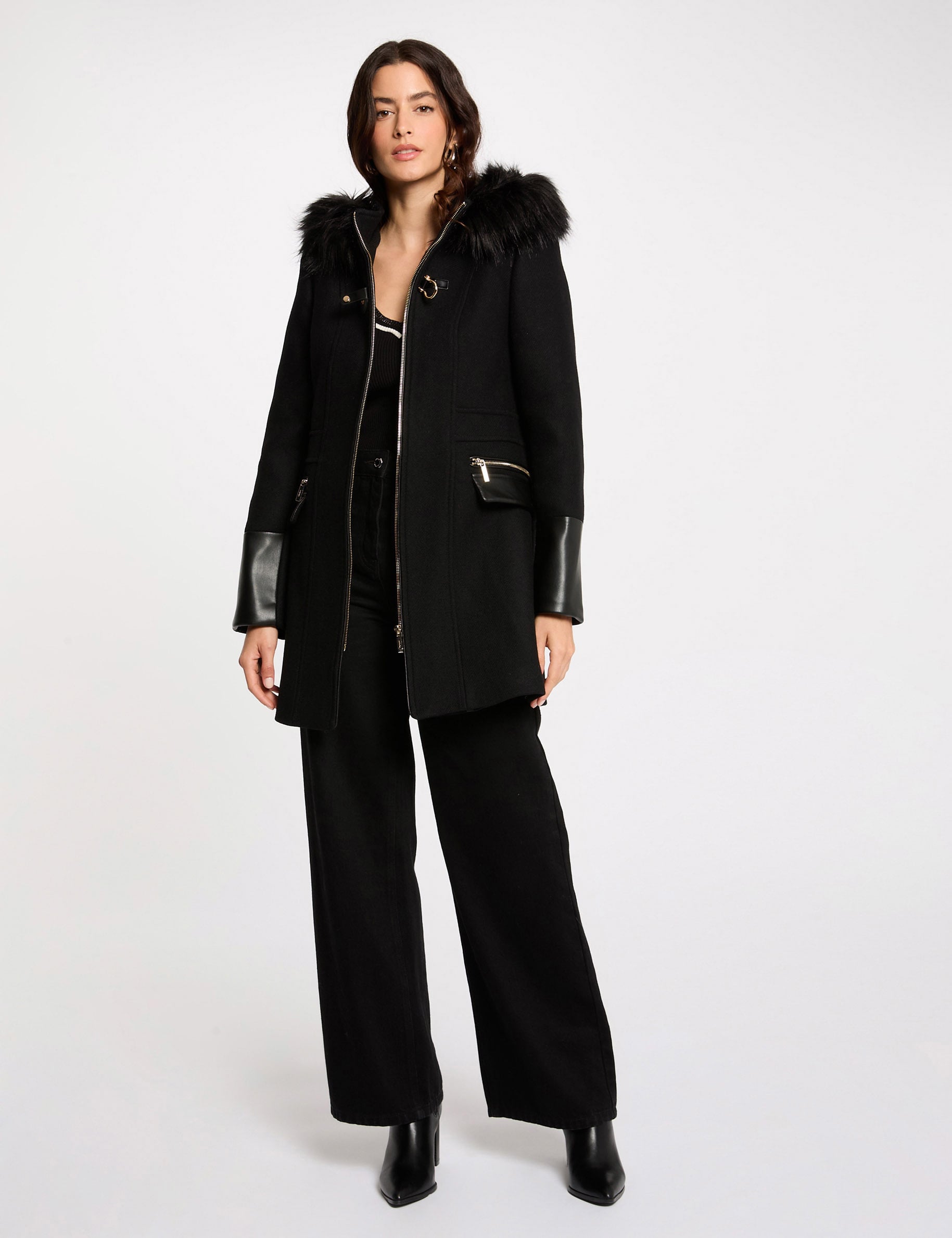 Abrigo de bucle con cuello alto negro mujer