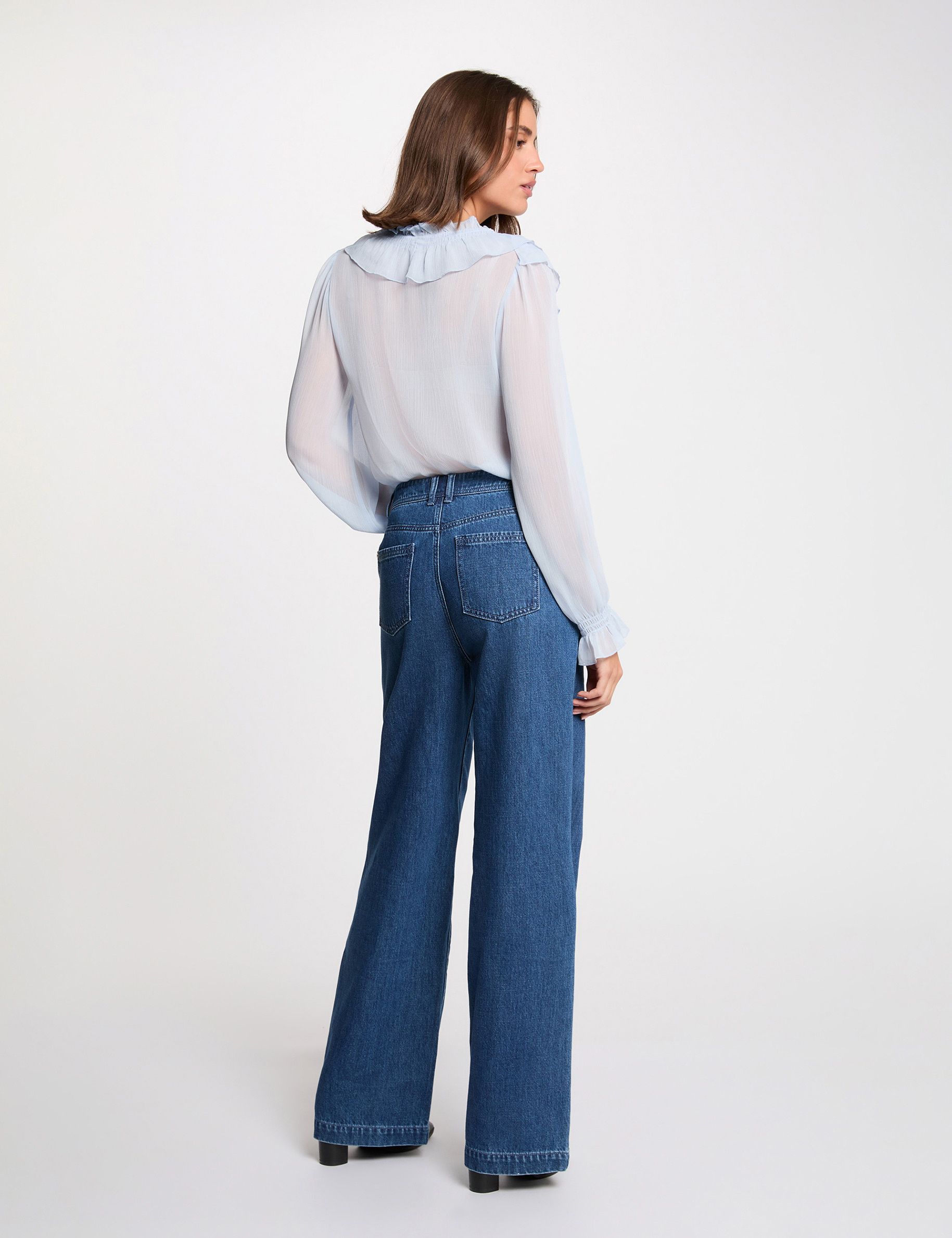 Camisa fluida con cuello en v azul cielo mujer