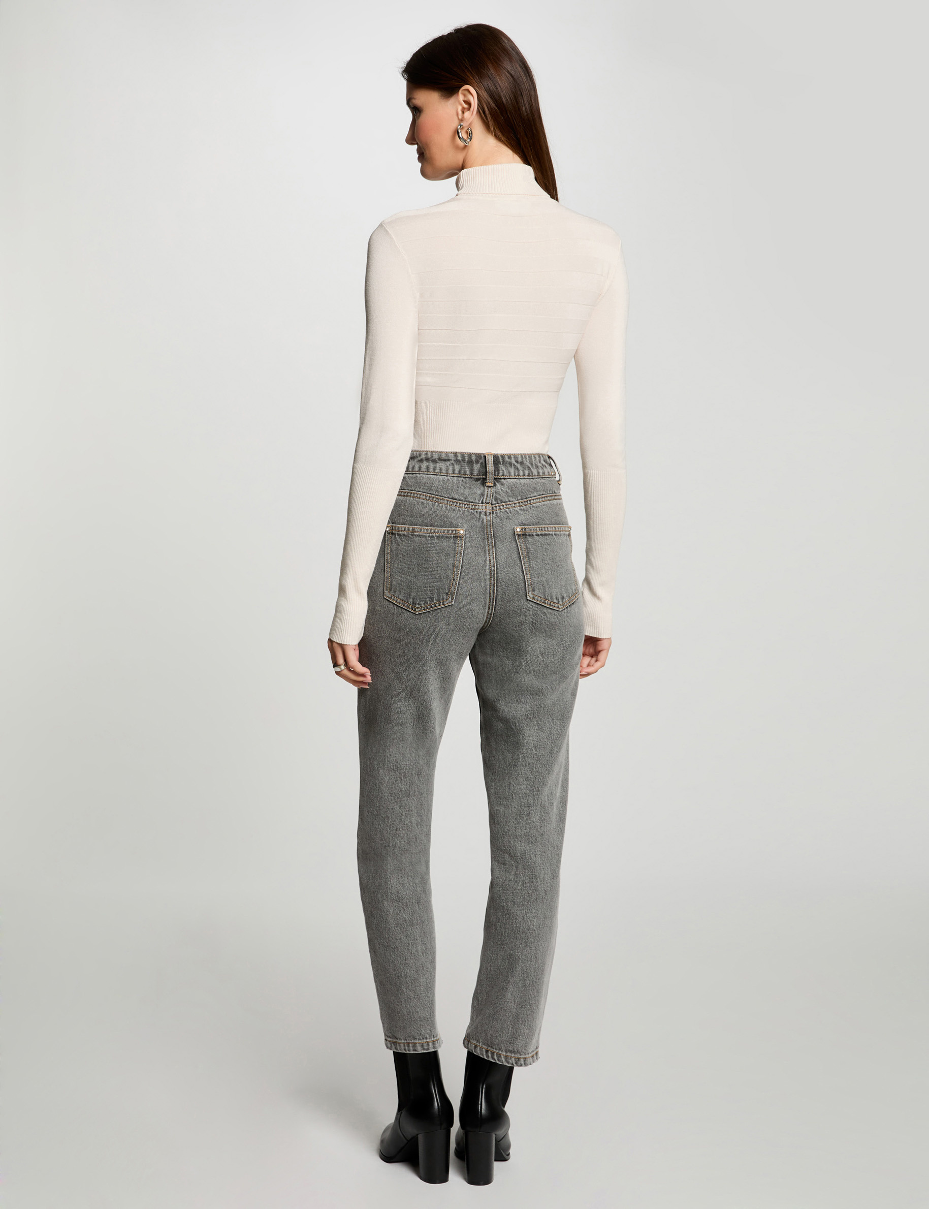 Jersey de cuello alto ajustado marfil mujer