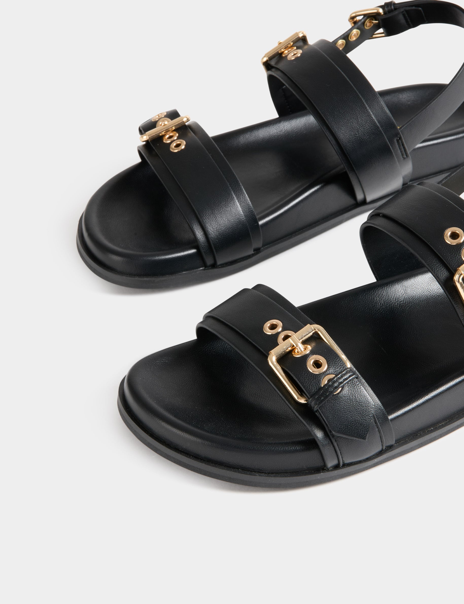 Sandalias planas con tiras negro mujer