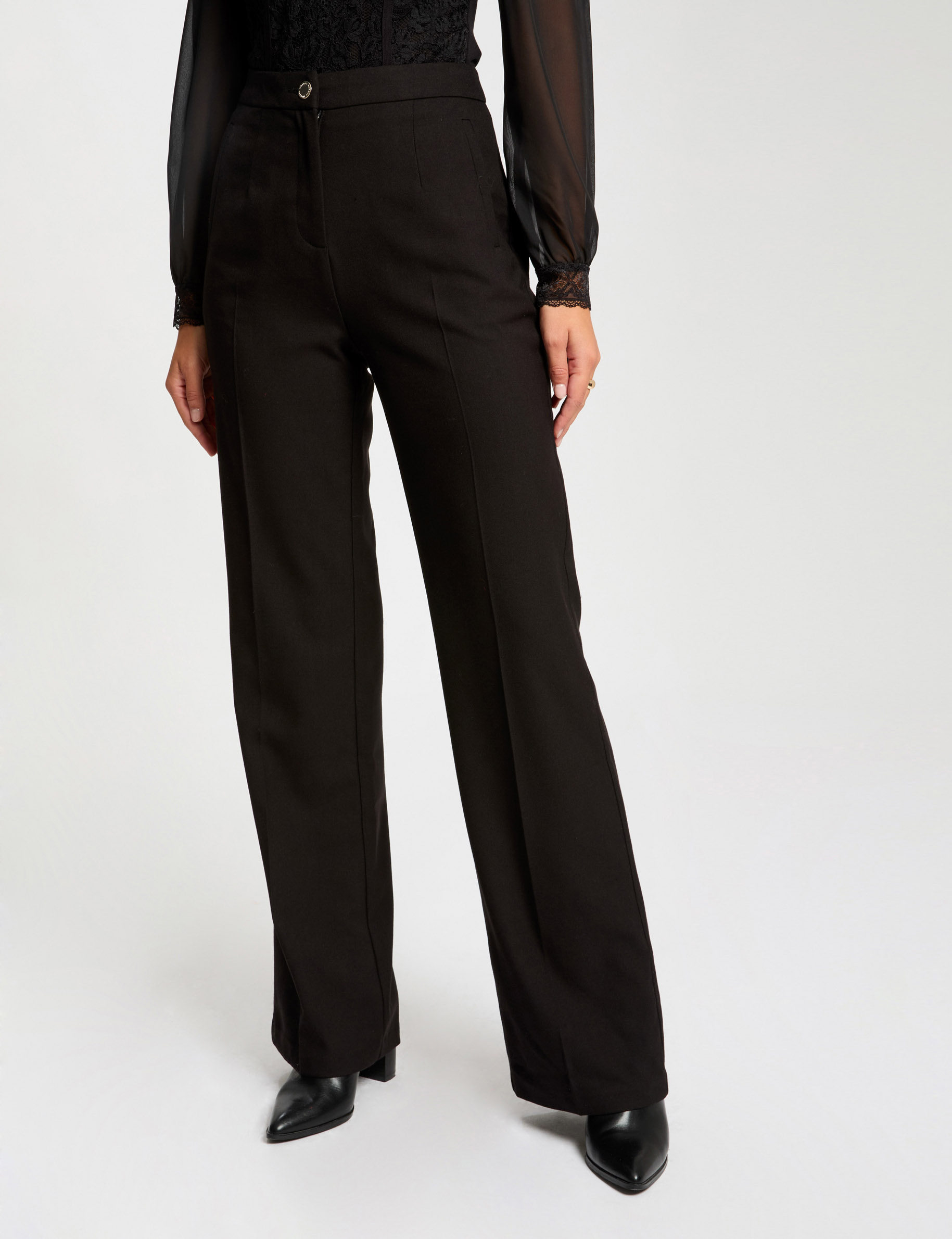 Pantalón flare con pinzas negro mujer