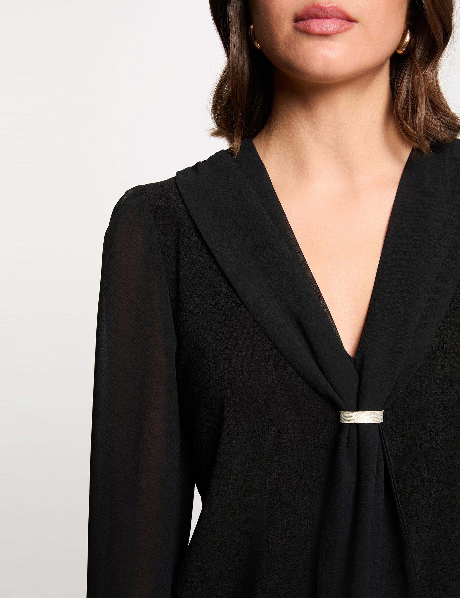 Camiseta de voile con cuello lazada negro mujer