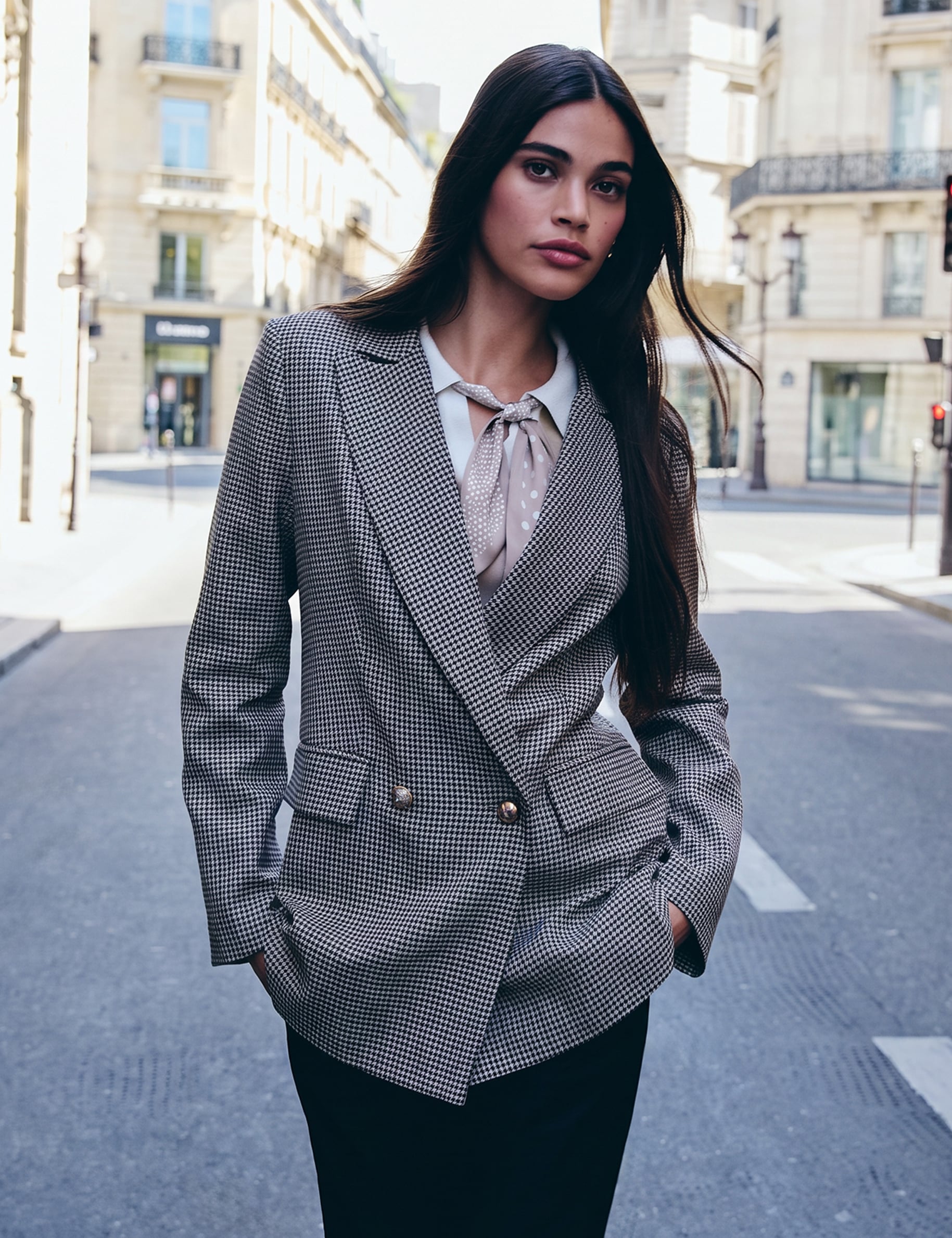 Blazer recto con cuello de solapa marr&oacute;n mujer