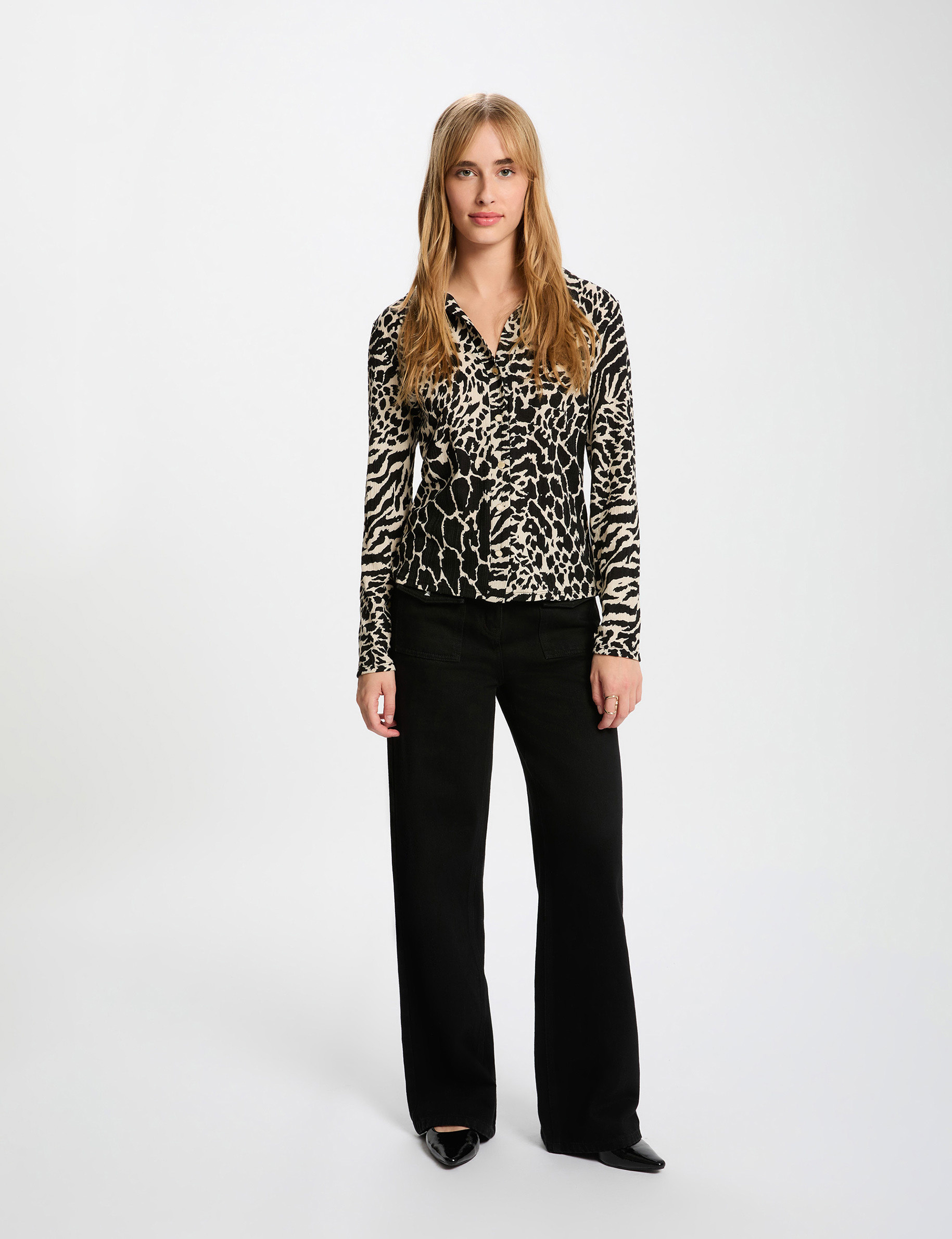 Camisa entallada con cuello vuelto multicolor mujer