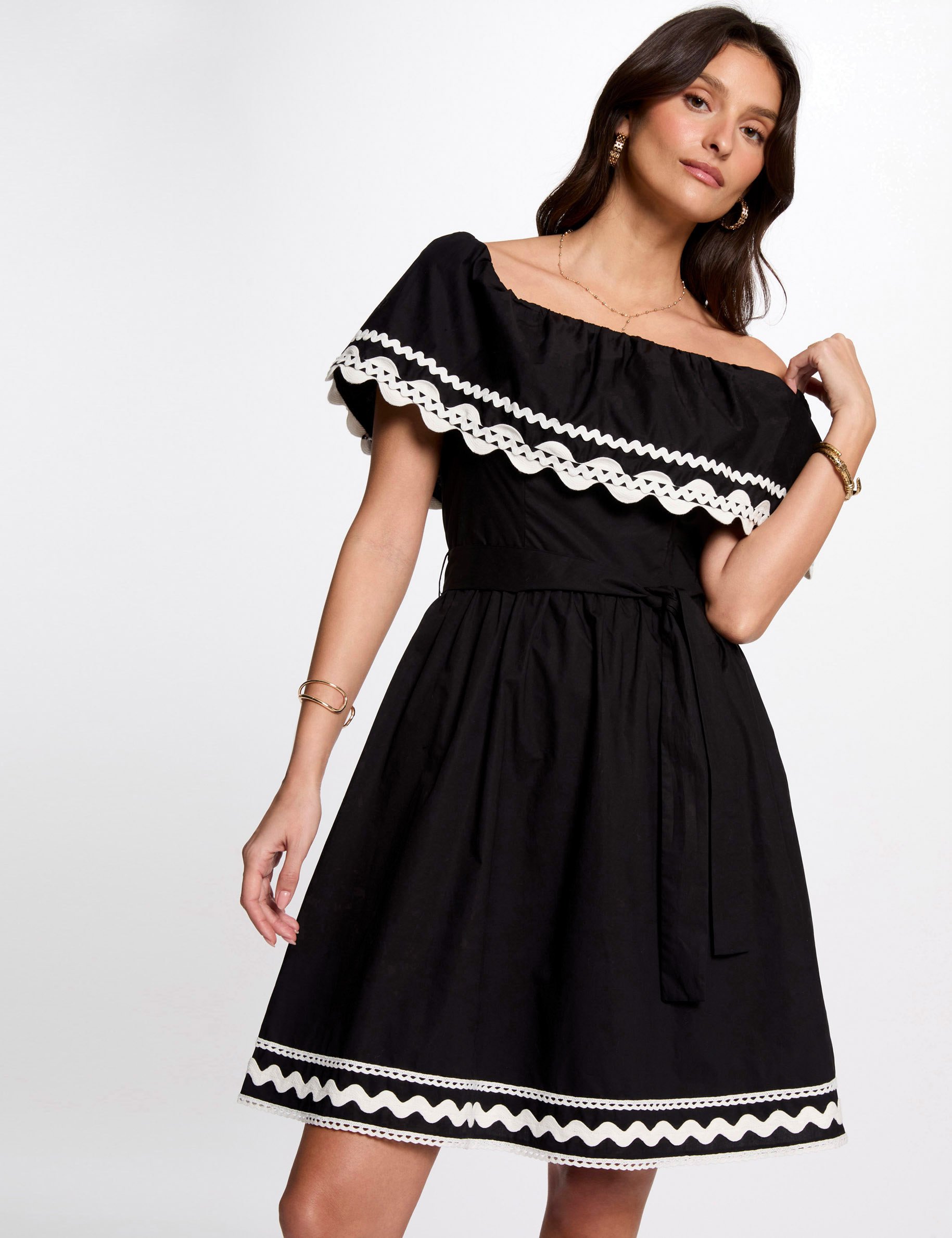 vestido corto evase negro mujer Vestido corto evasé negro mujer
