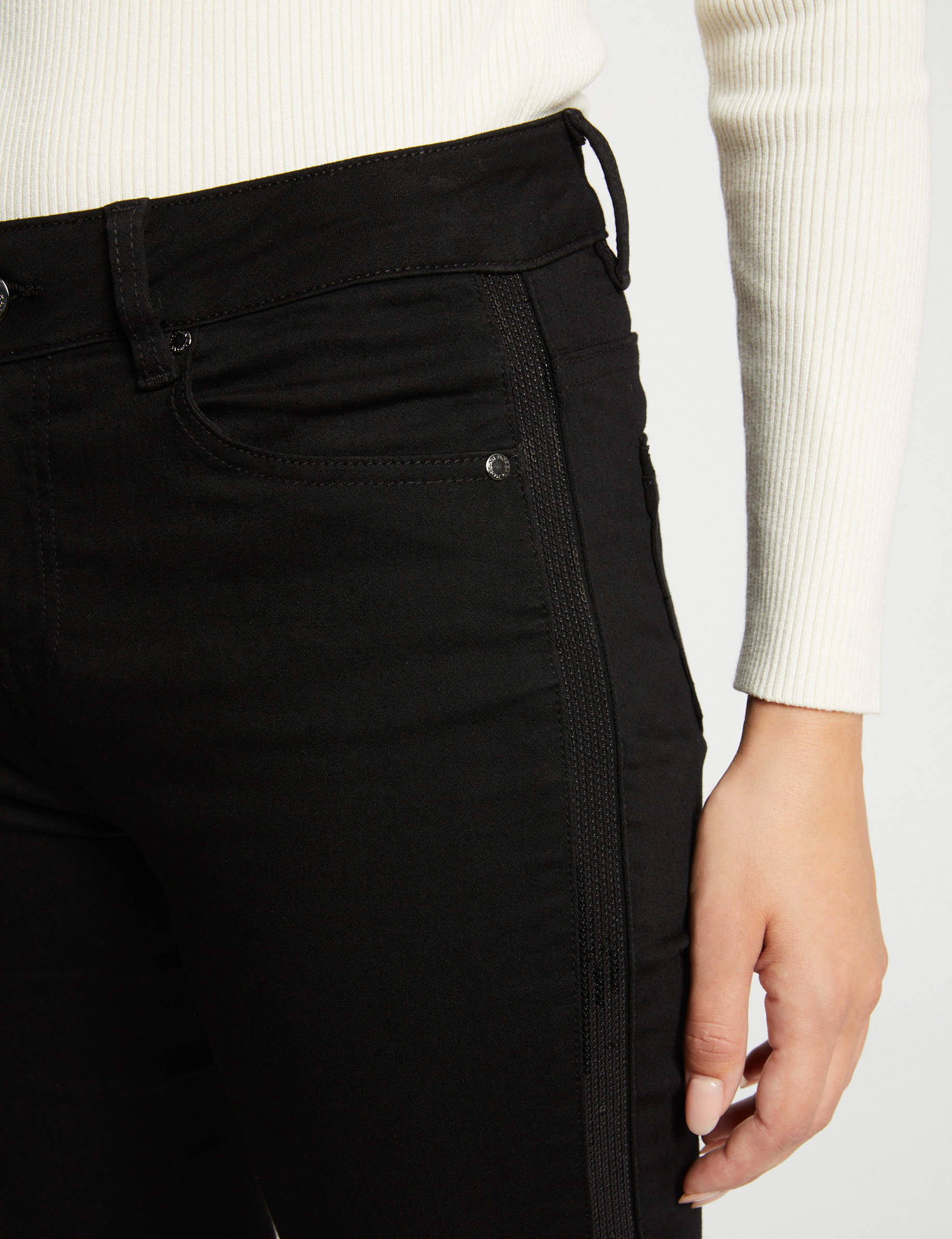 Vaquero slim con lentejuelas negro mujer