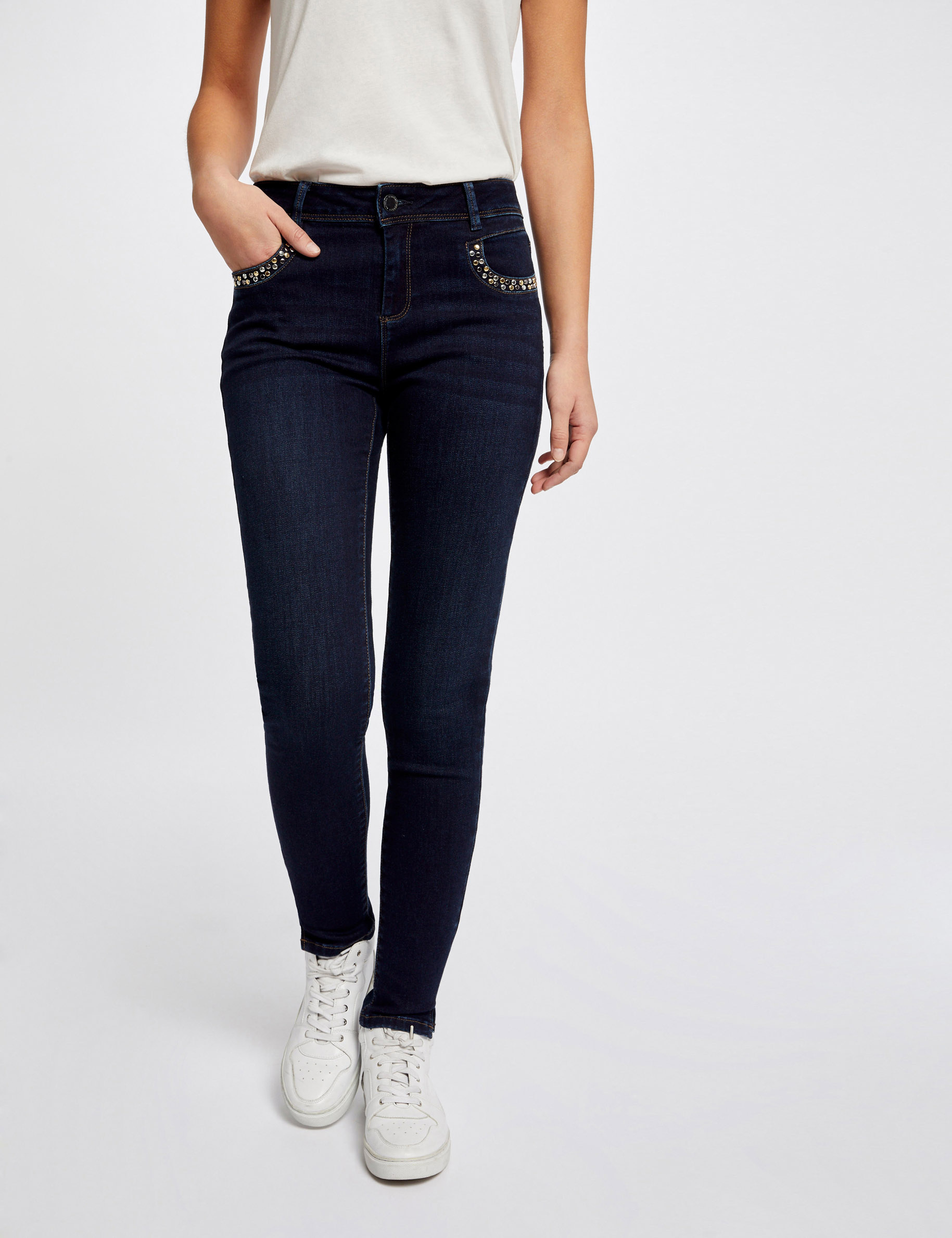 vaquero slim bolsillos con tachuelas vaquero en bruto mujer Vaquero slim bolsillos con tachuelas vaquero en bruto mujer