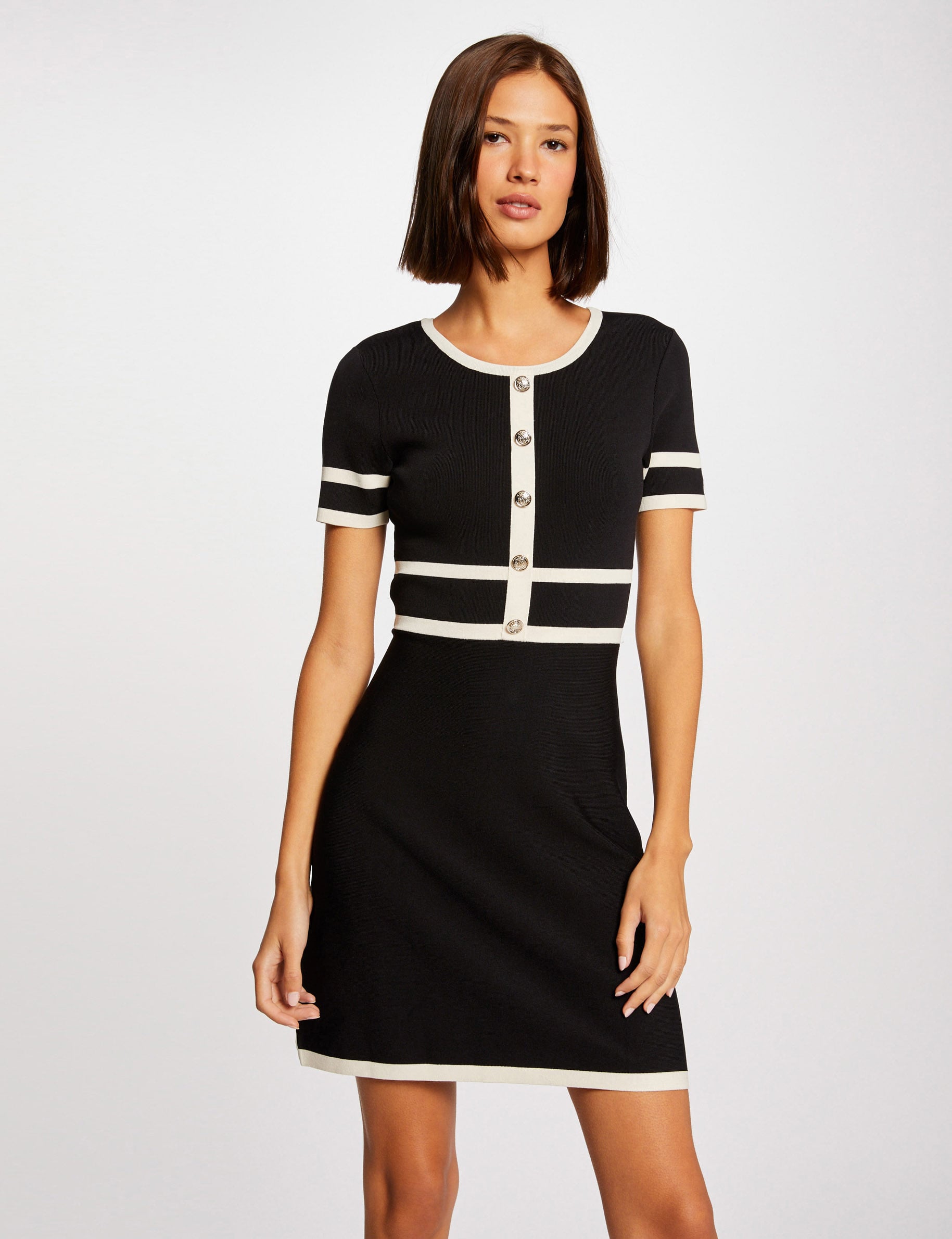 Vestido de punto recto con manga corta negro mujer