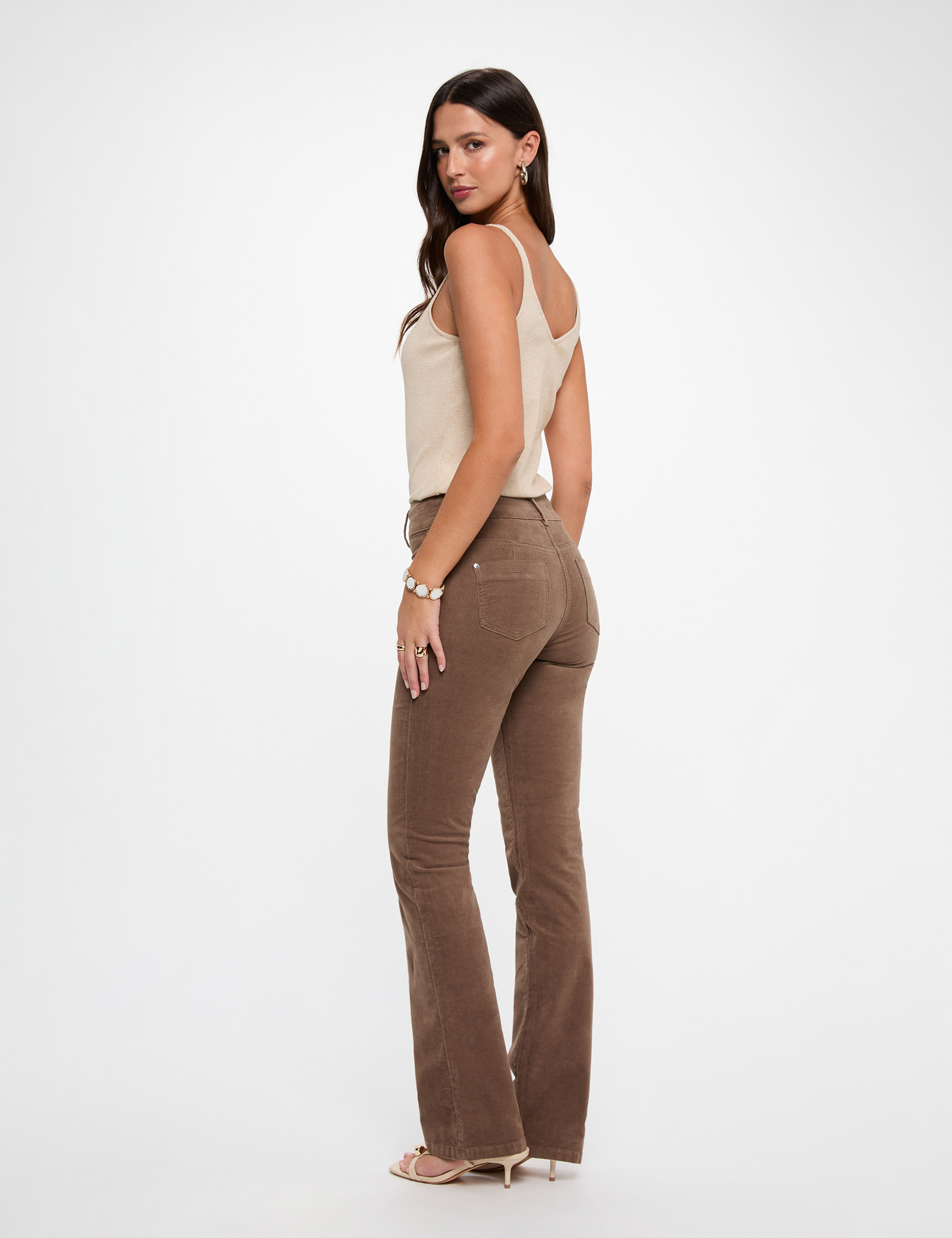 Pantal&oacute;n ajustado terciopelo verde caqui mujer