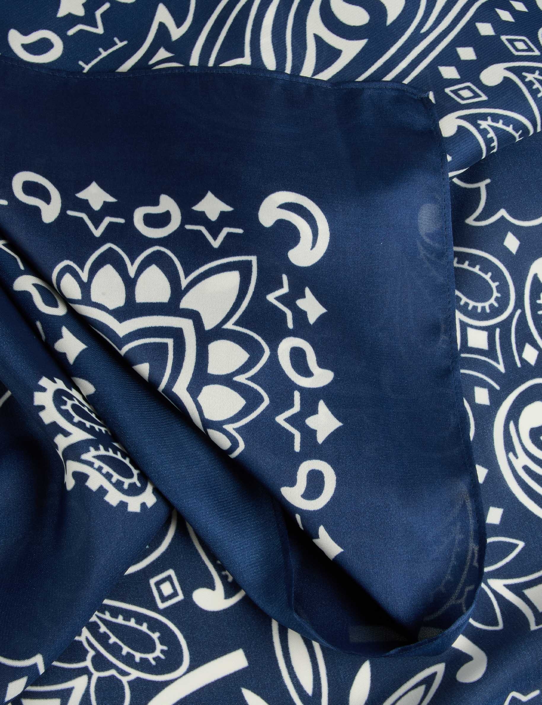 Pa&ntilde;uelo satinado azul marino mujer