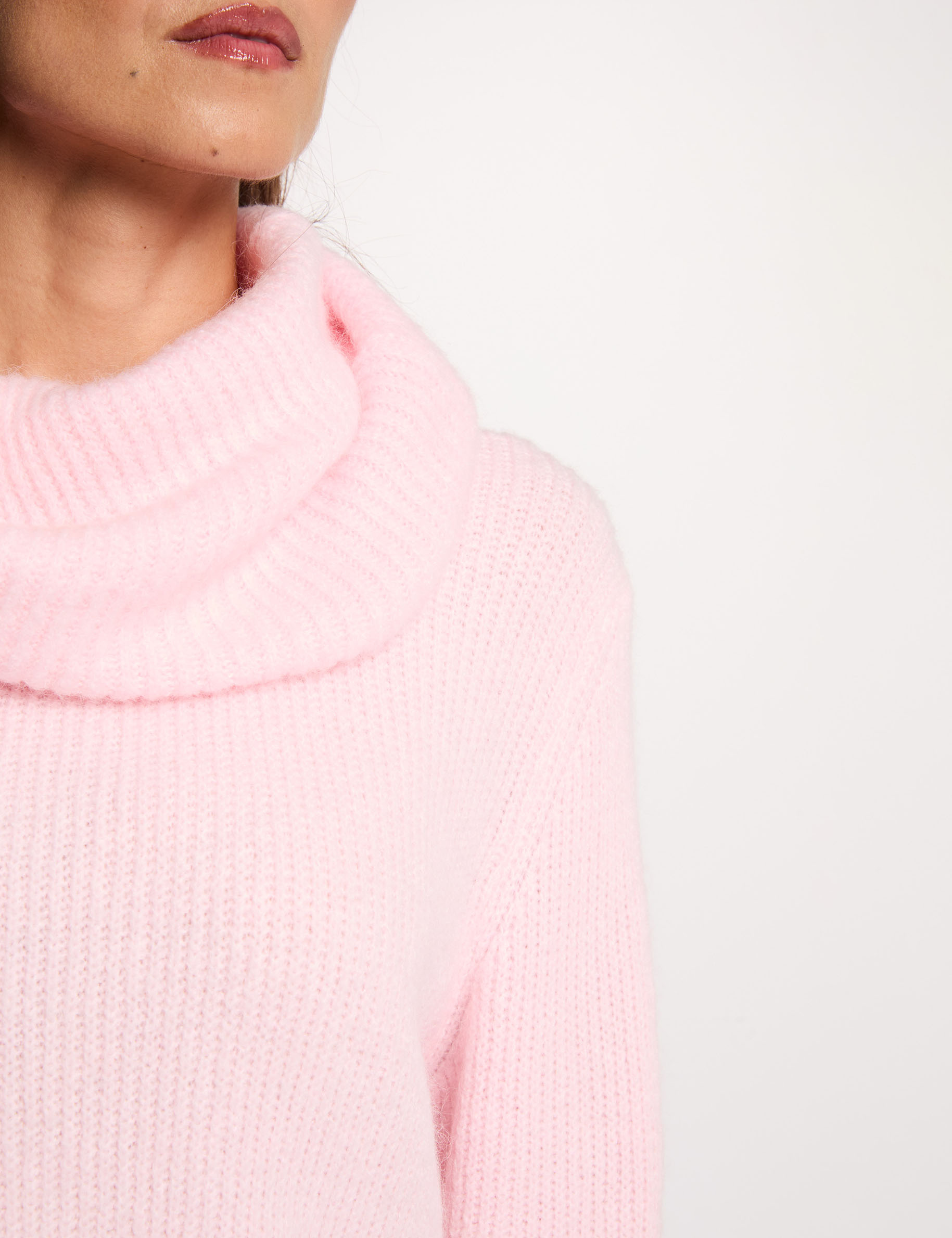 rosa pastel mujer