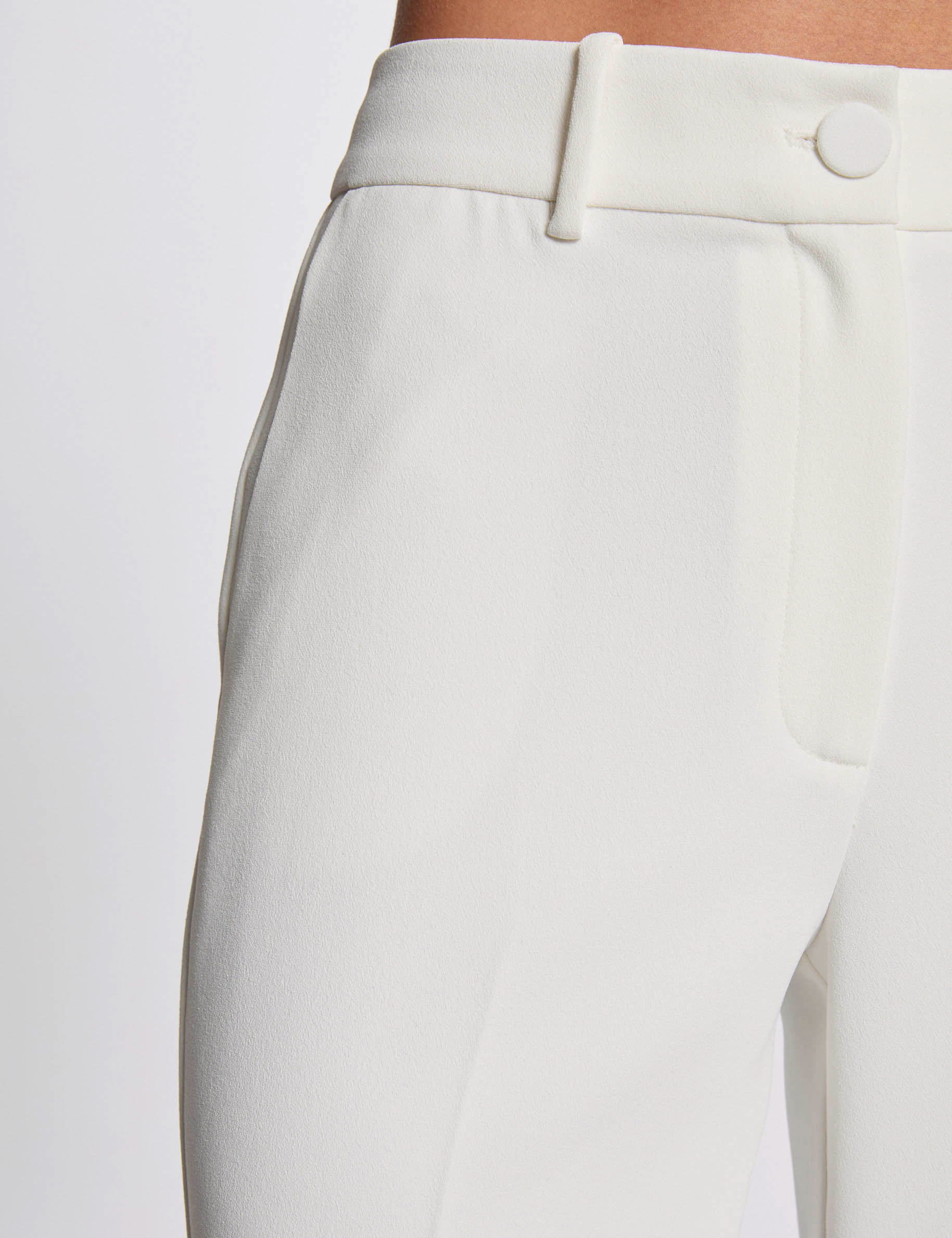 pantalon holgado con pinzas blanco mujer Pantalón holgado con pinzas blanco mujer