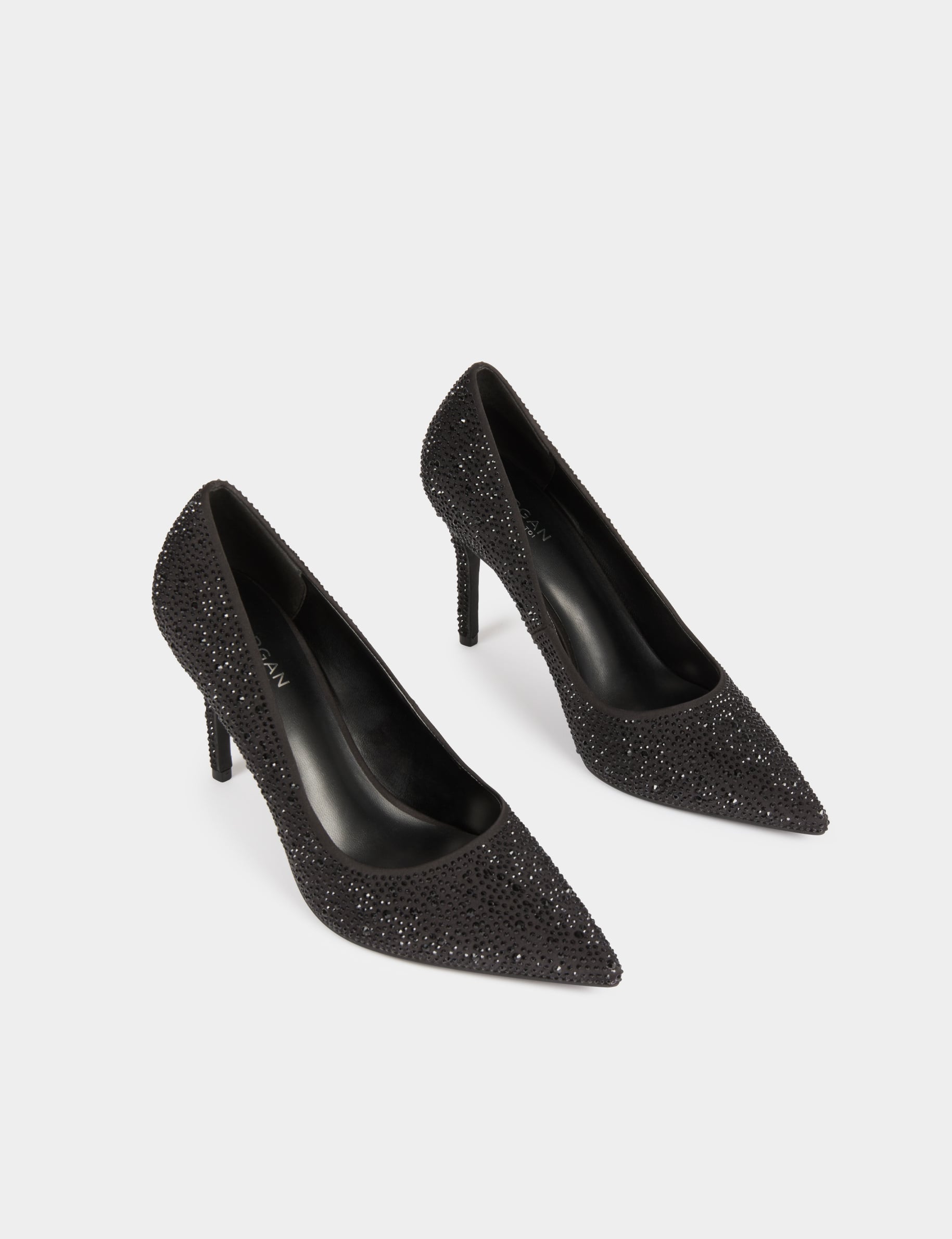 Zapato de tac&oacute;n satinado con strass negro mujer