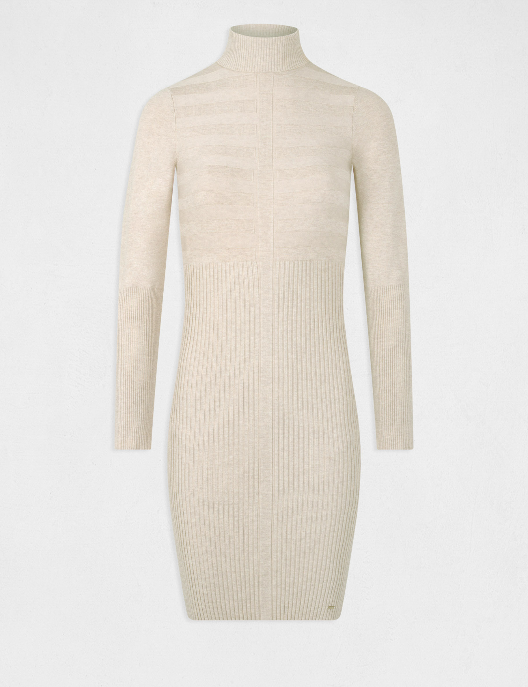 Vestido ajustado con cuello de tortuga arena mujer